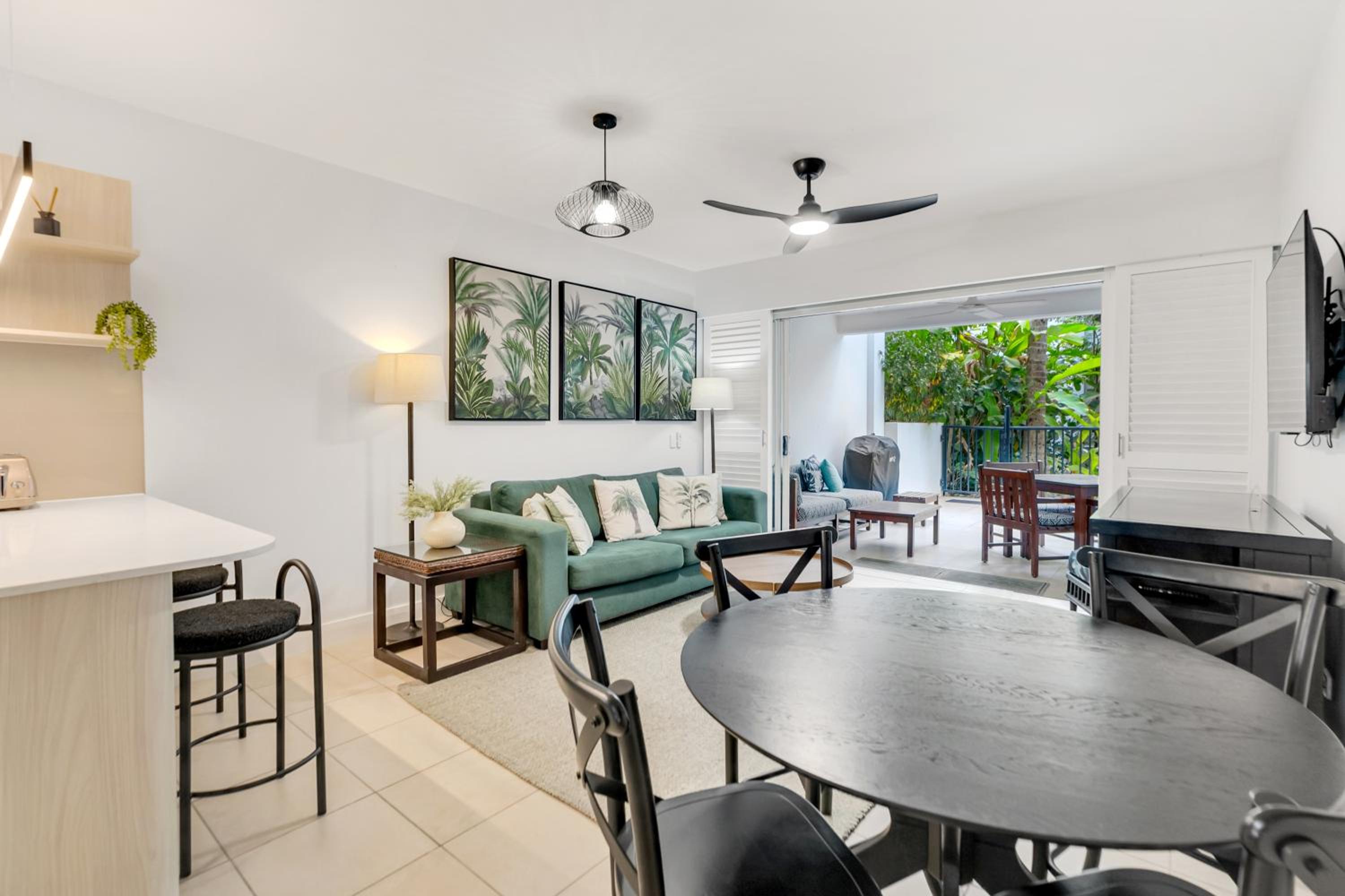 Elysium Private Accommodation at Beach Club & Spa