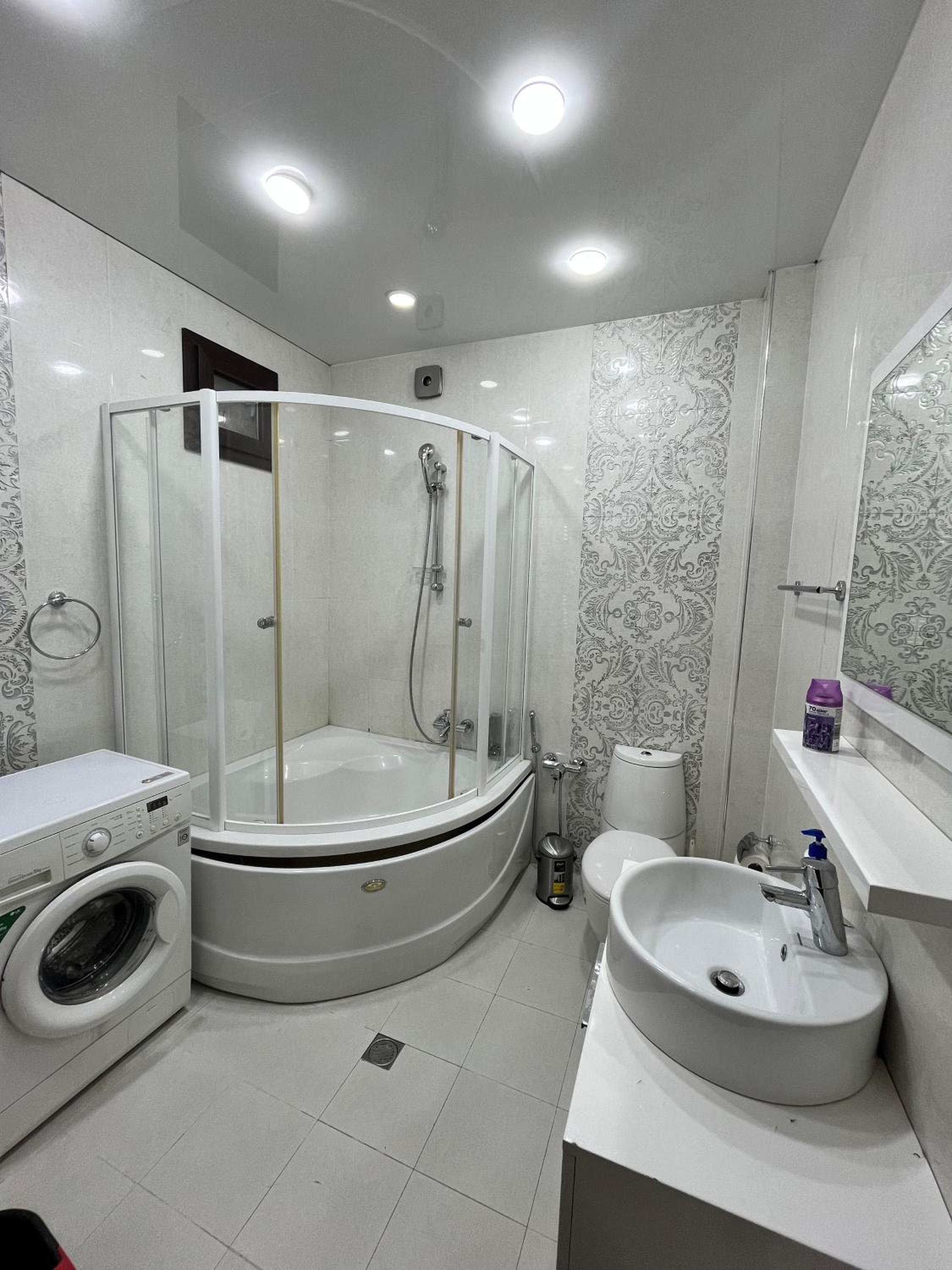 Modern 2BR Cozy Haven on Nizami St with a Balcony