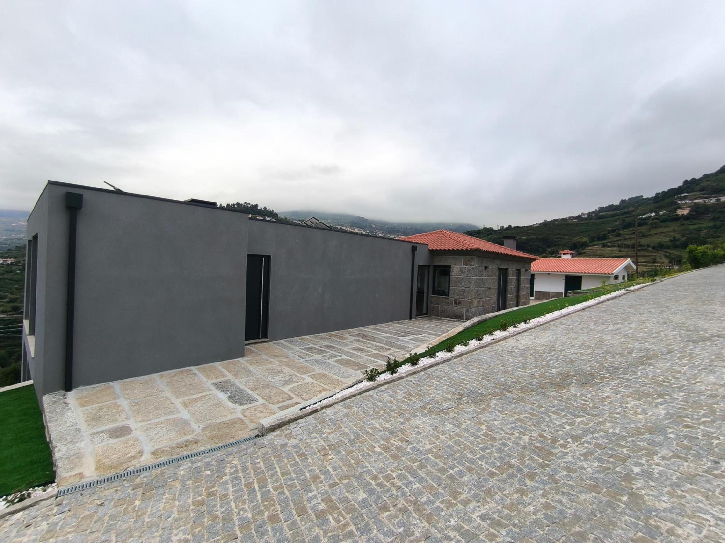 Quinta do Tojo view 3