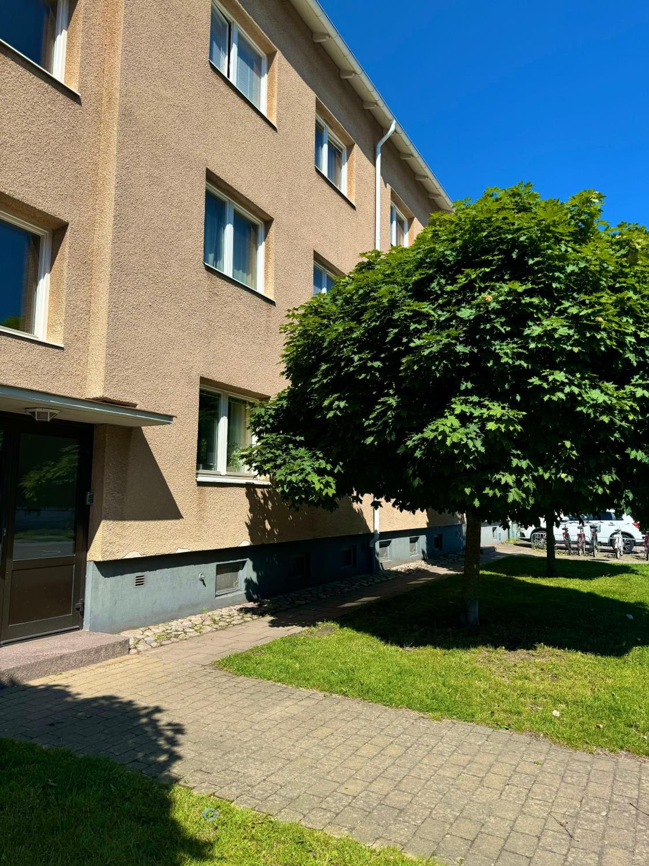 Nice guest apartment within walking distance to Kalmar central station view 2
