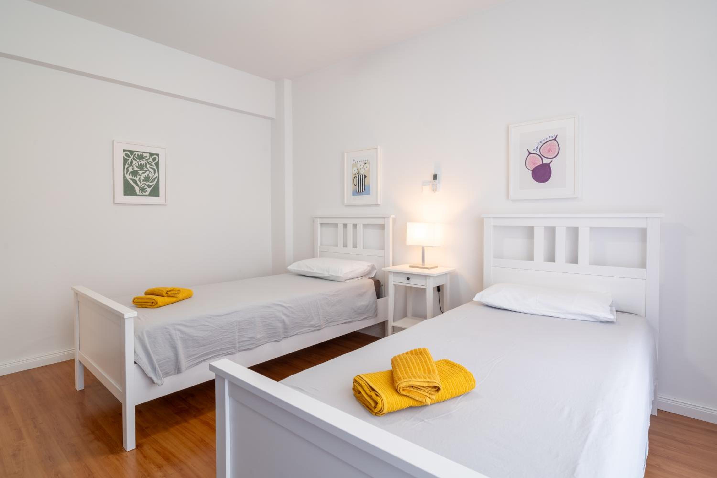 Finikoudes 3 Bedroom Seaview Flat