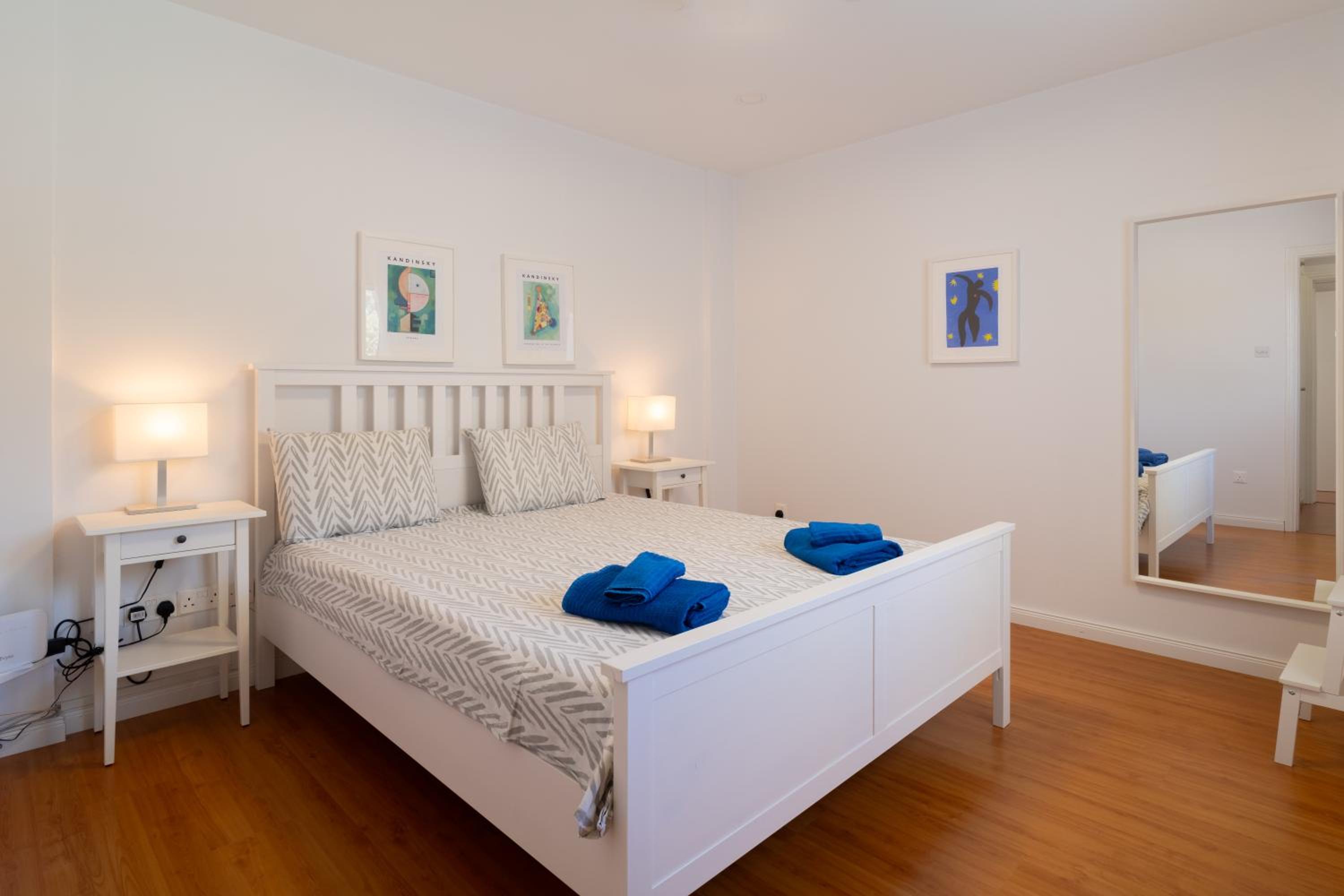 Finikoudes 3 Bedroom Seaview Flat