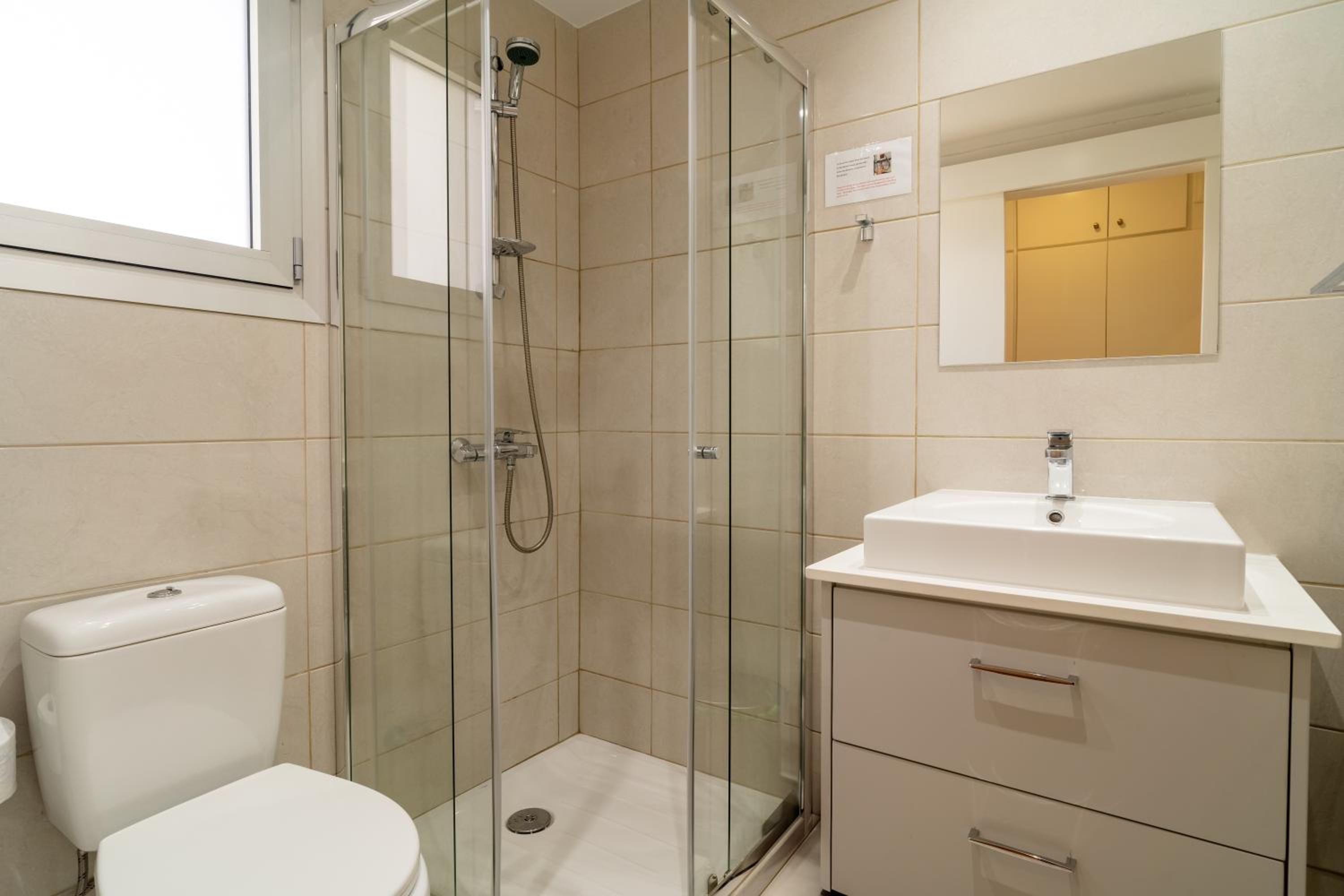 Finikoudes 3 Bedroom Seaview Flat