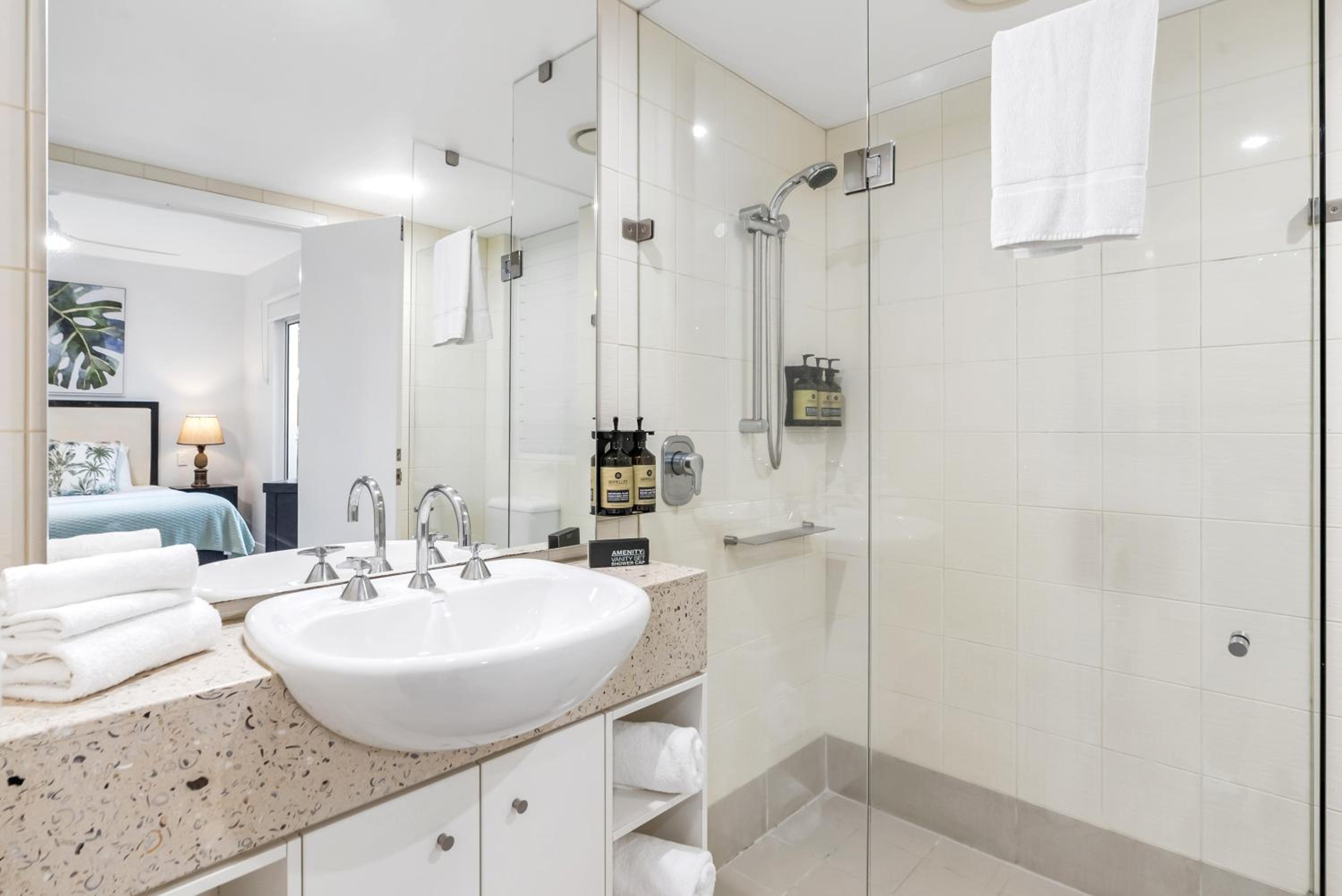 Elysium Private Accommodation at Beach Club & Spa