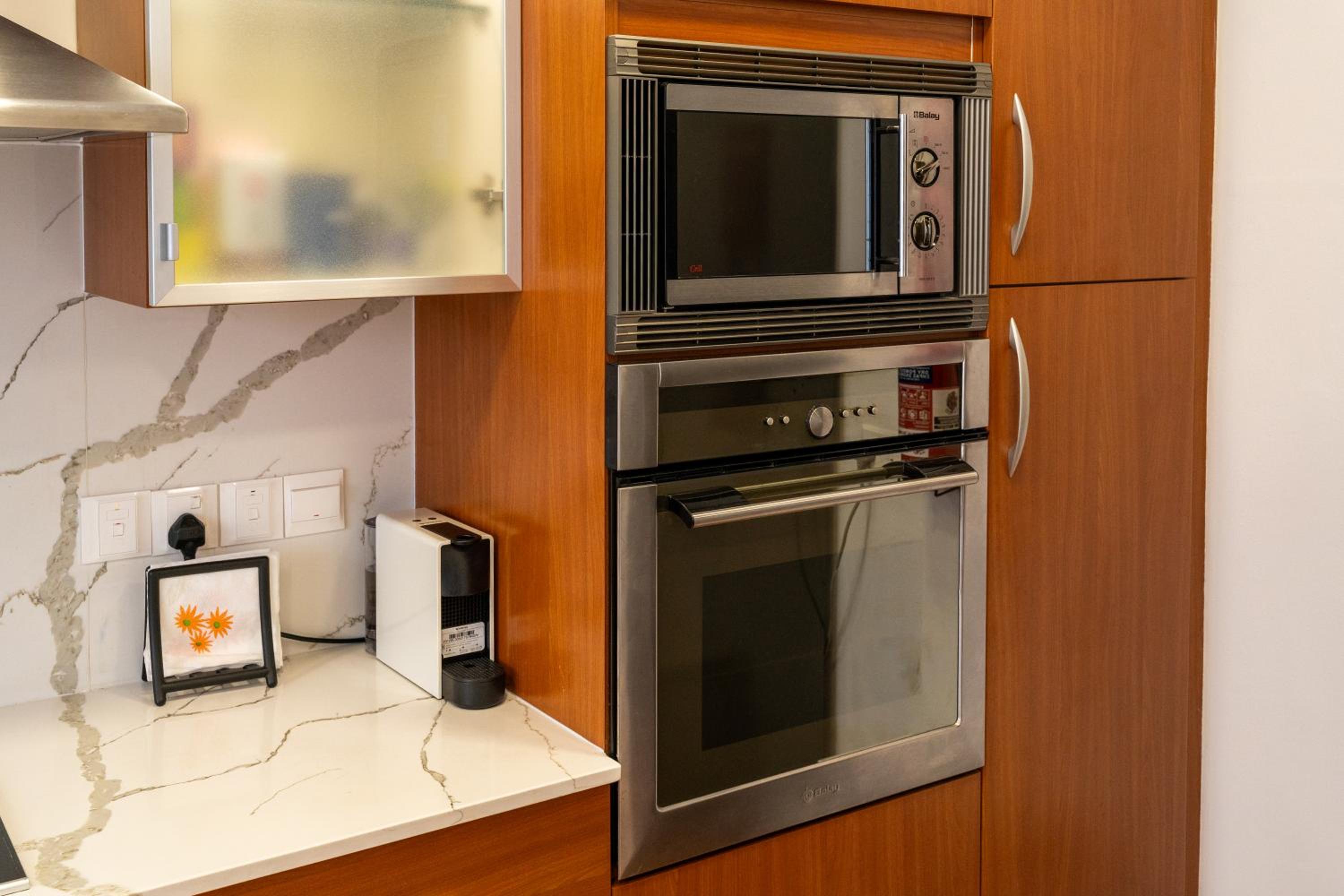 Finikoudes 3 Bedroom Seaview Flat