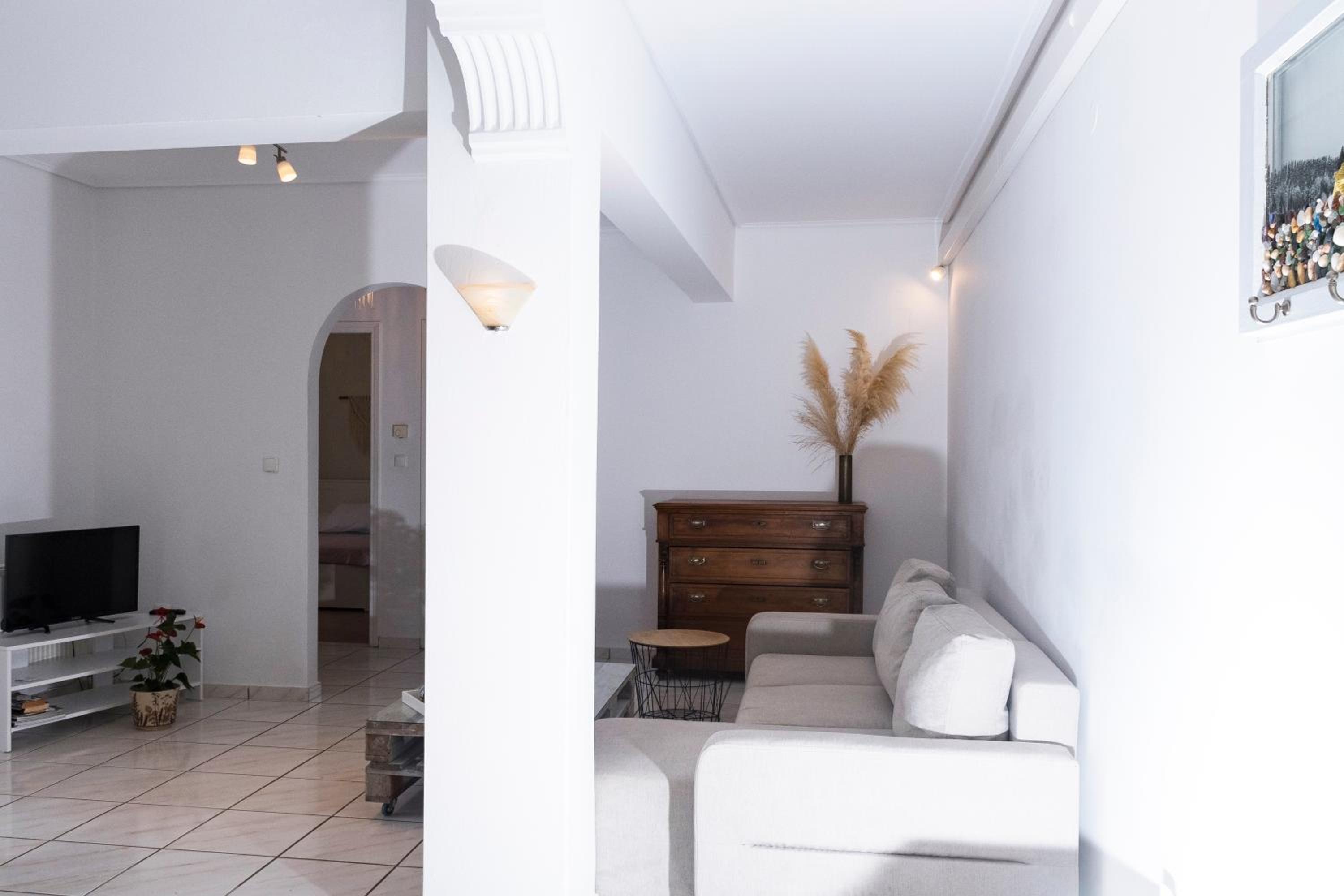 Eleni's Seaview House photo 5