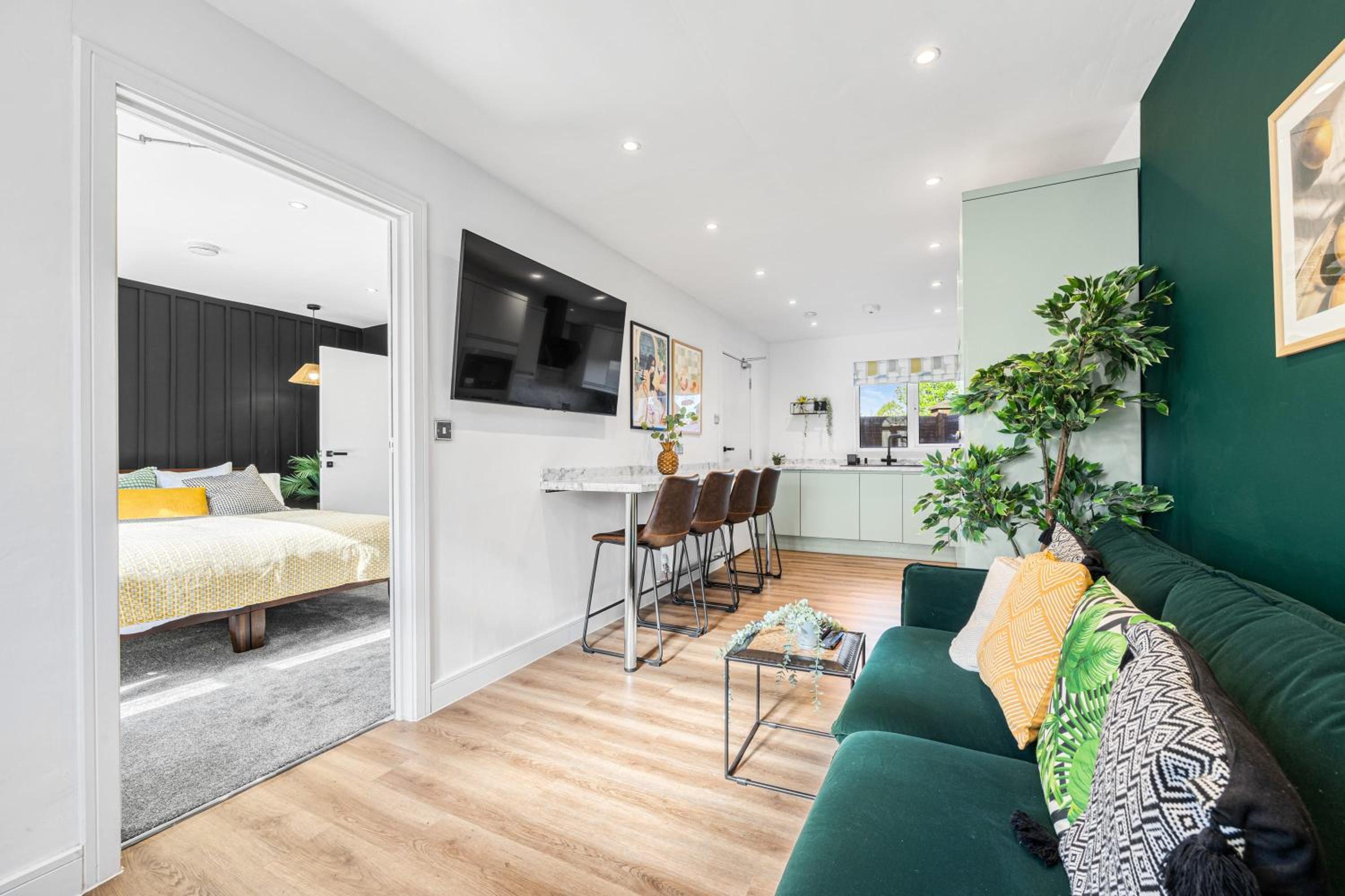 Quayside Escape-Ensuite Tranquil Room within an intimate shared home with Free Parking photo 5