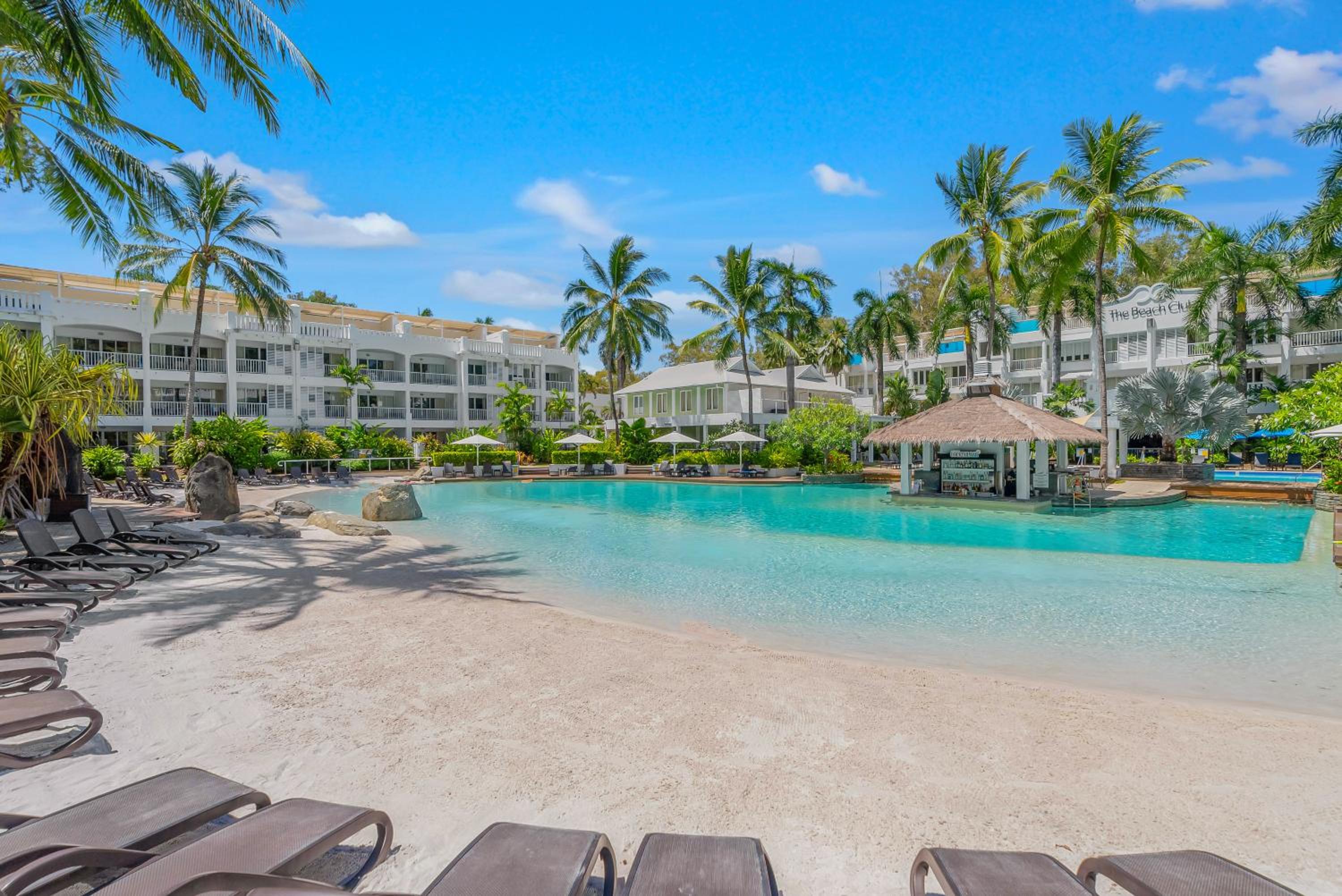 Elysium Private Accommodation at Beach Club & Spa