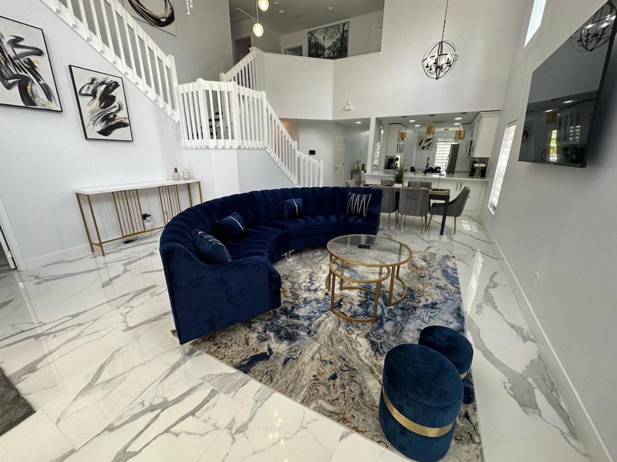 Modern Fully updated Southern Dunes Home - Golf Course Views view 4