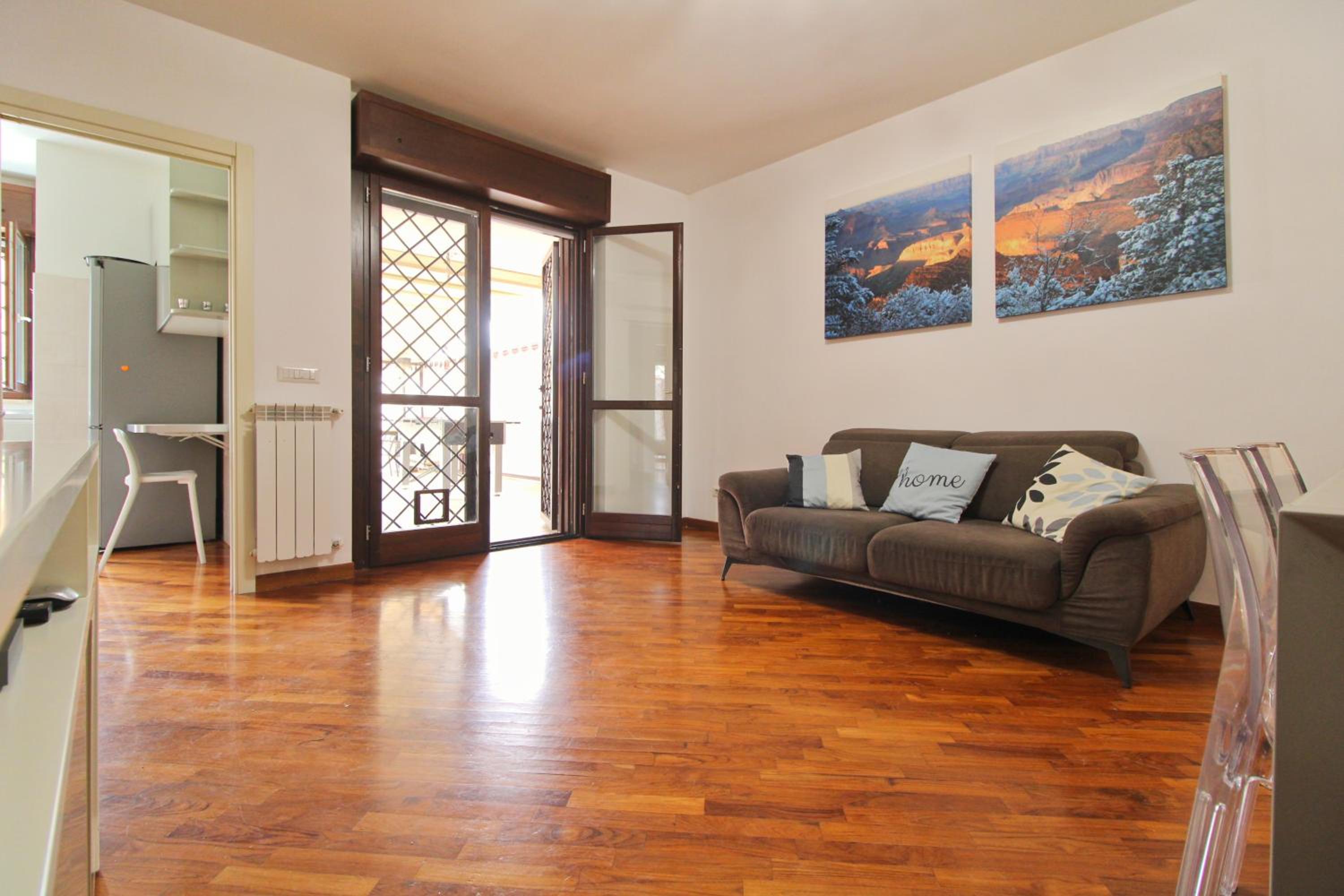 Rome garden apartment