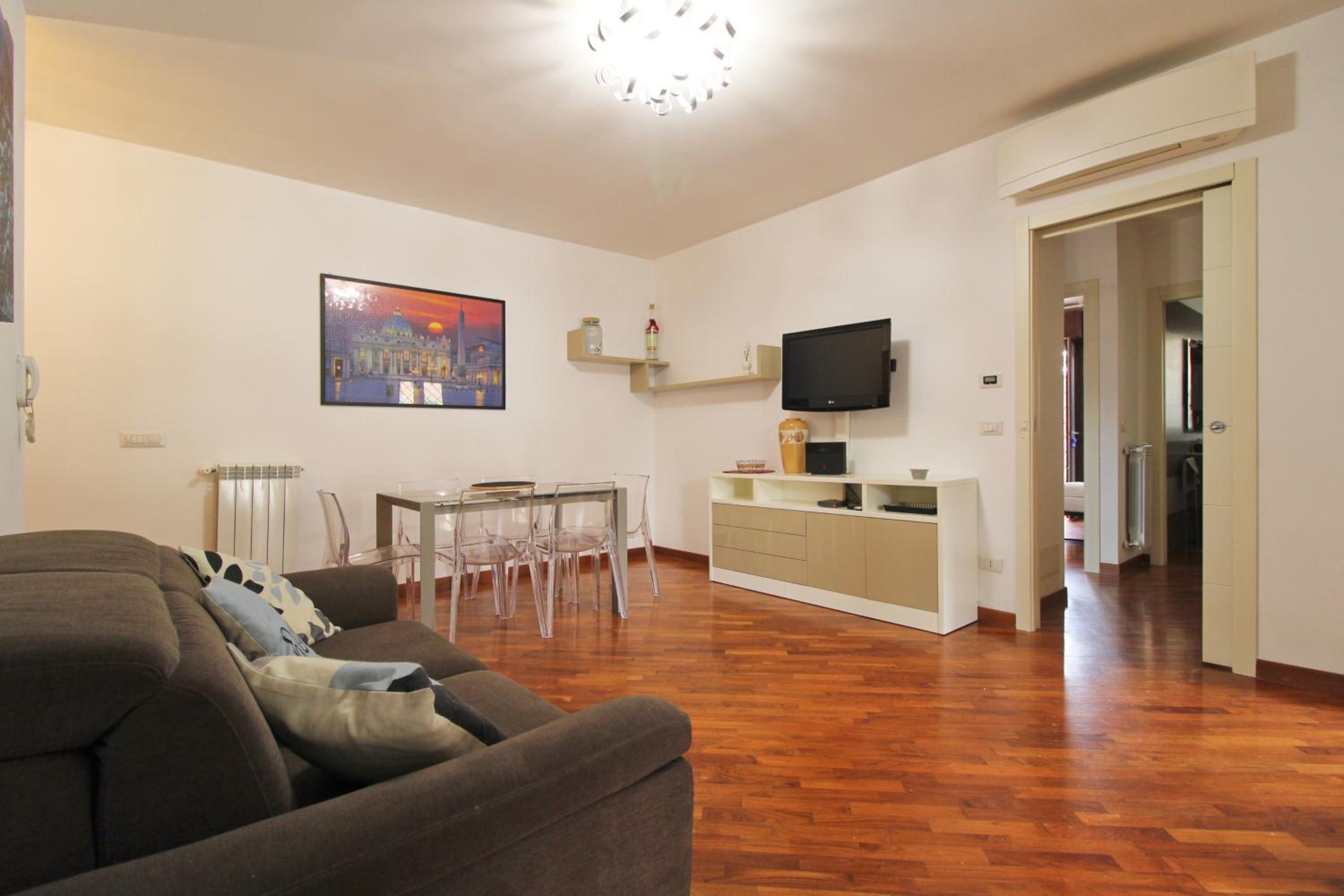 Rome garden apartment