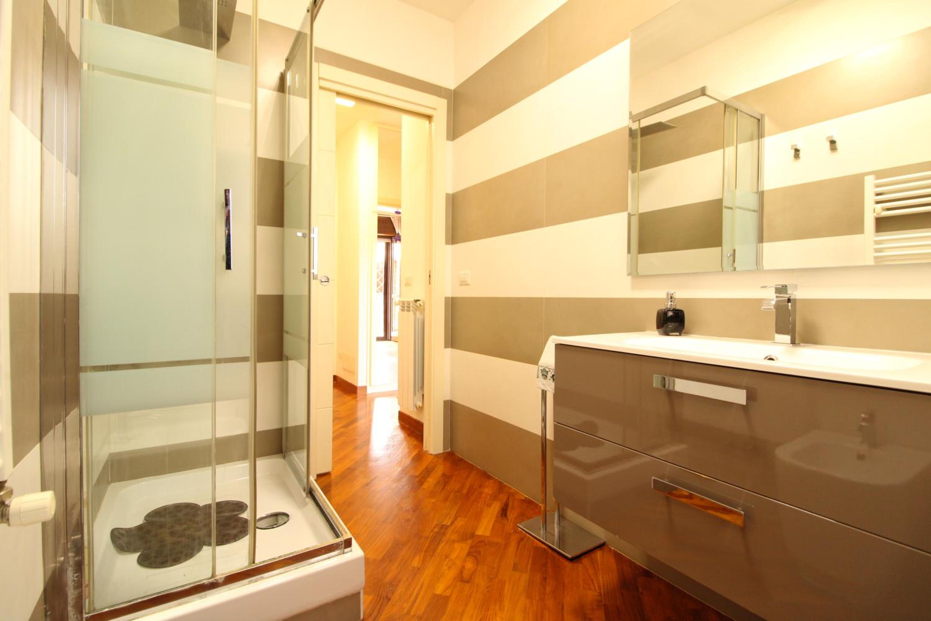 Rome garden apartment