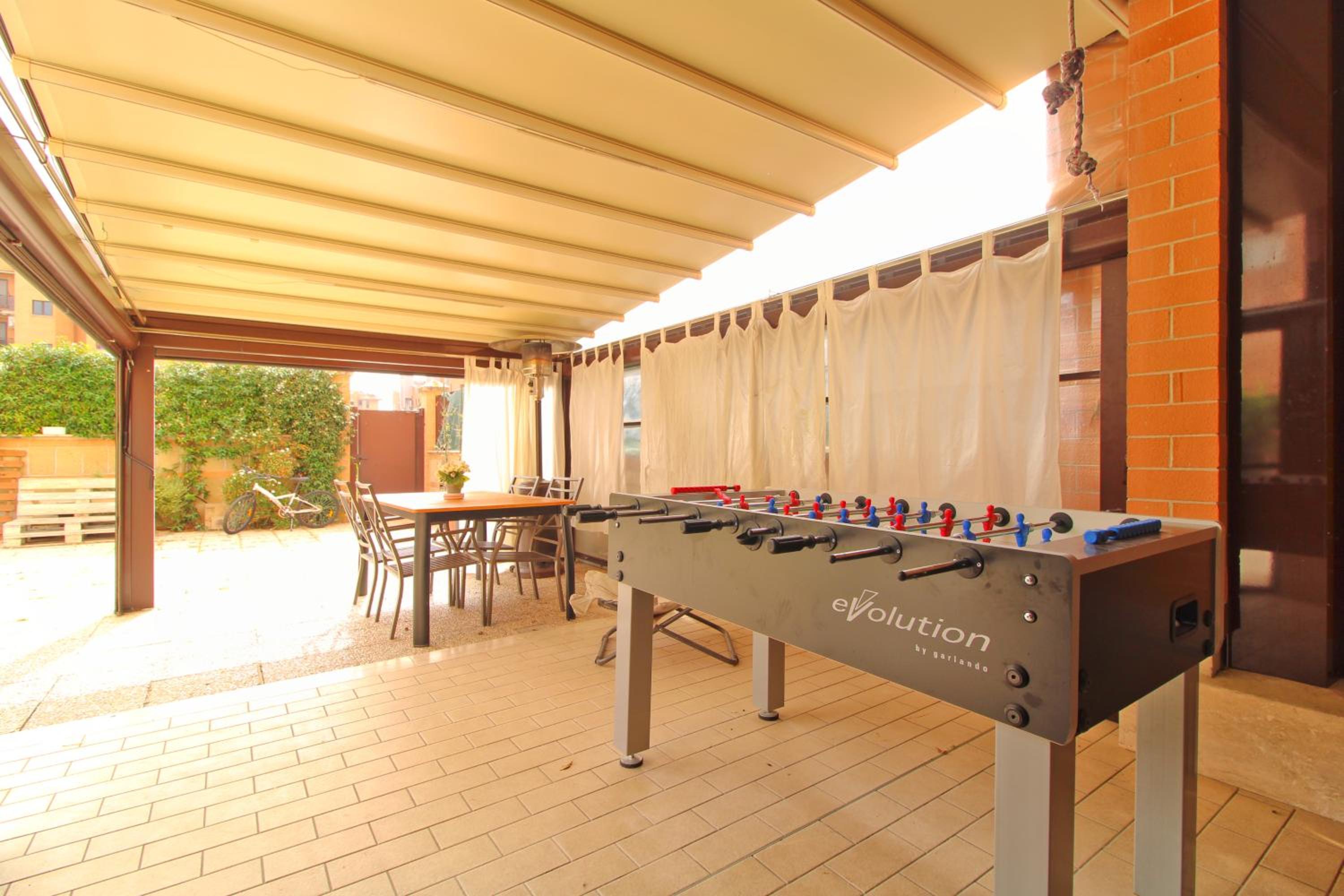 Rome garden apartment