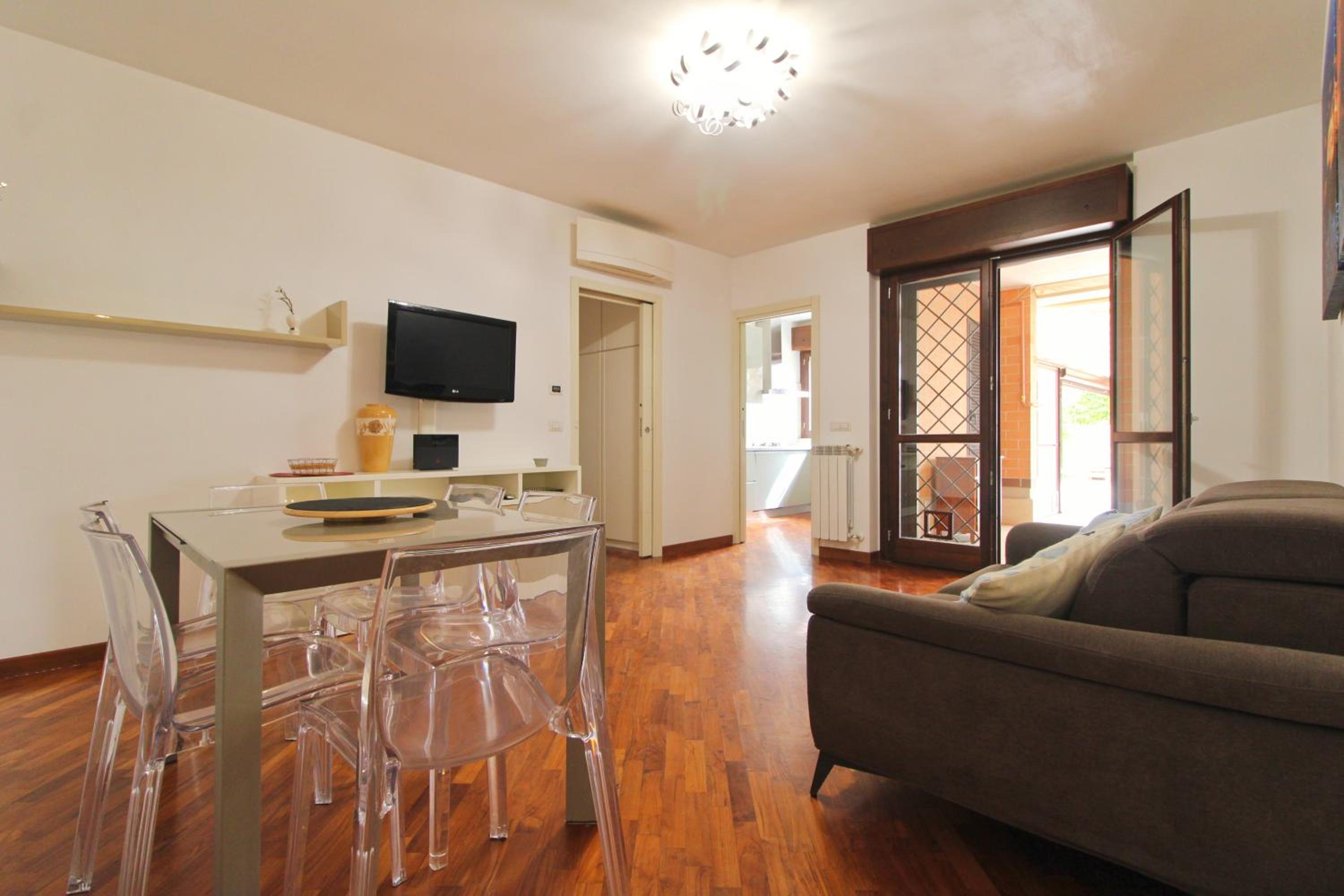 Rome garden apartment