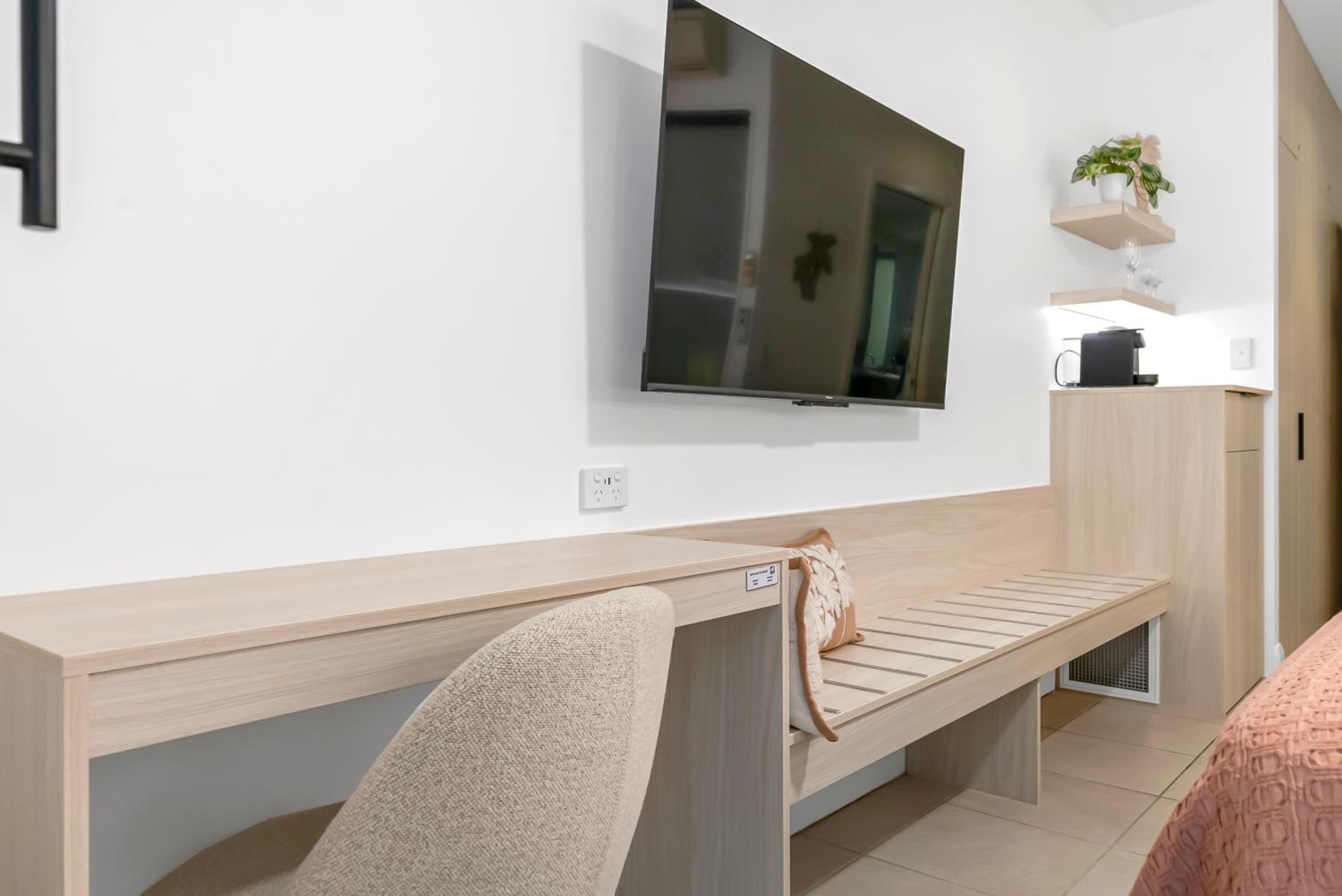 Elysium Private Accommodation at Beach Club & Spa