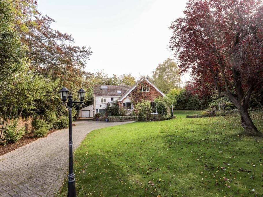 Queen's Cottage view 3