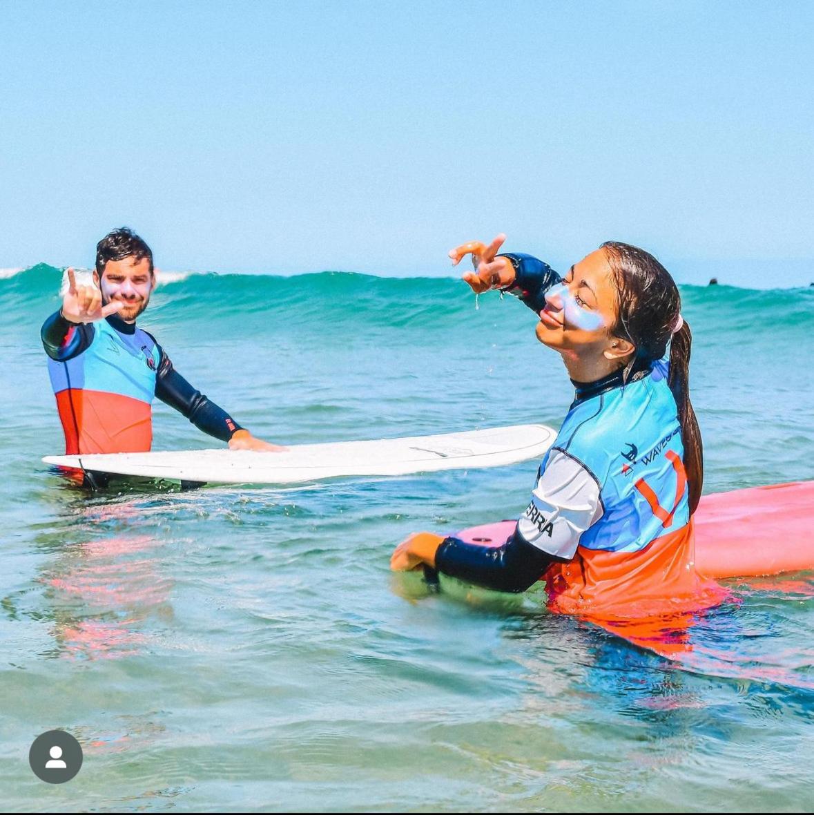 Escuela de Surf WAVES SOUND - Alojamiento Compartido