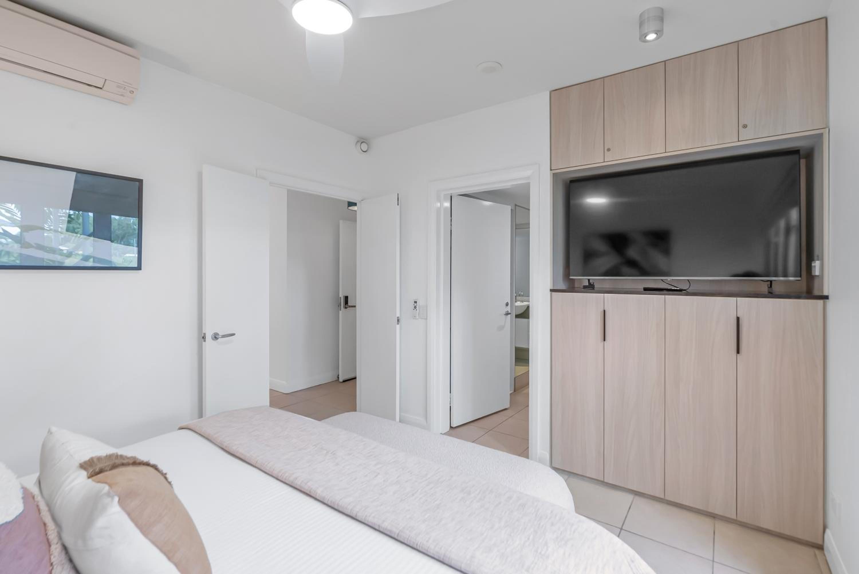 Elysium Private Accommodation at Beach Club & Spa