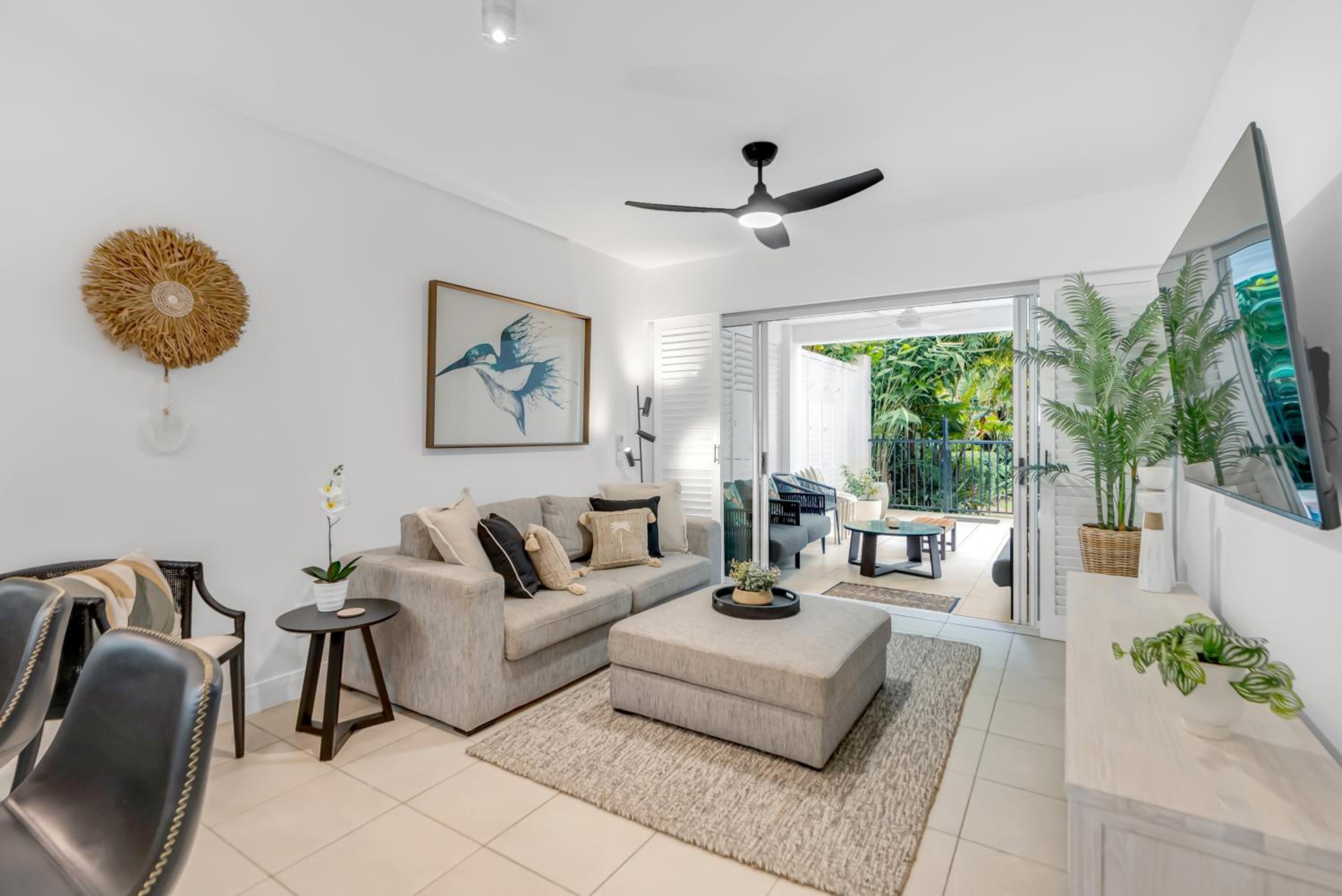 Elysium Private Accommodation at Beach Club & Spa