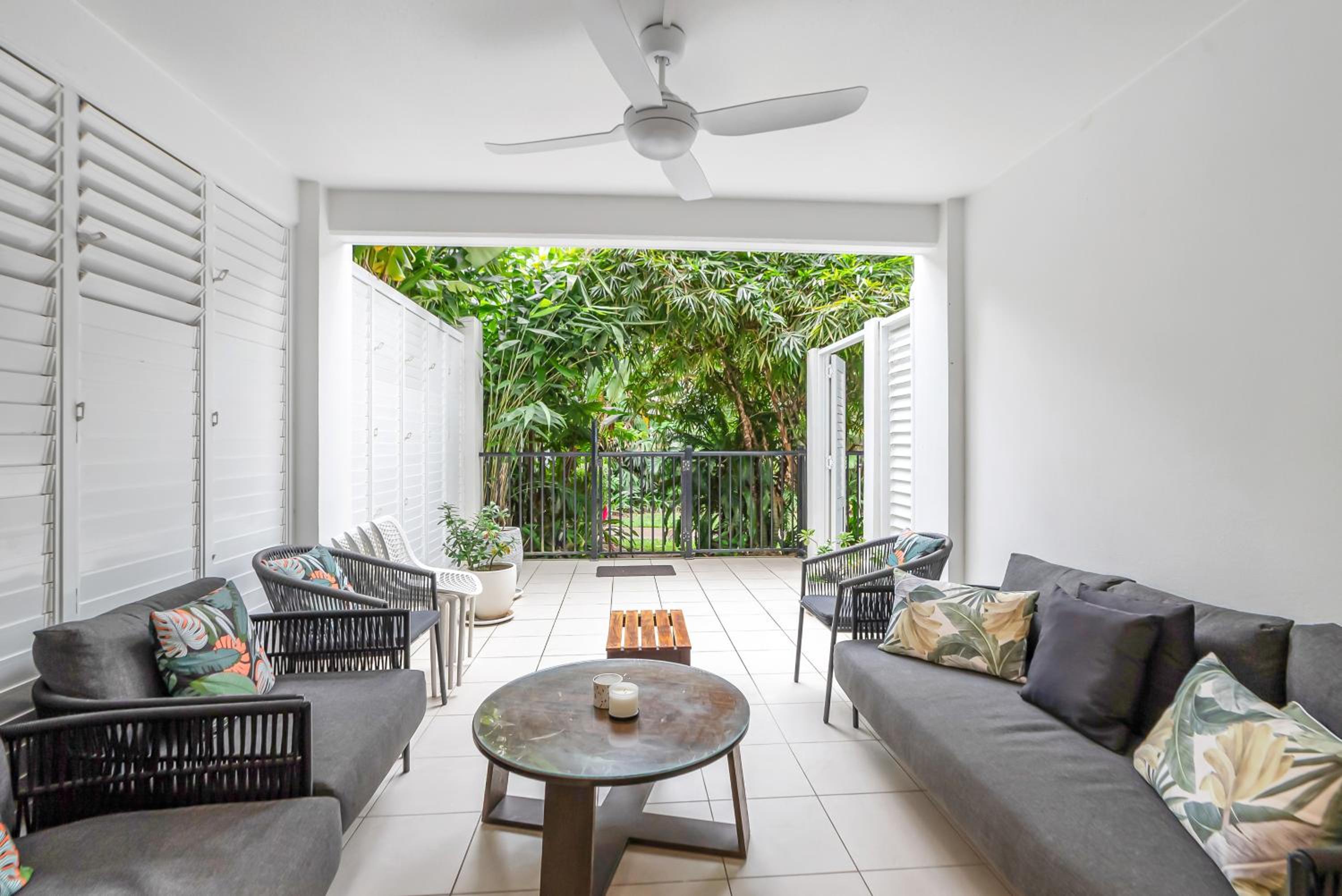 Elysium Private Accommodation at Beach Club & Spa