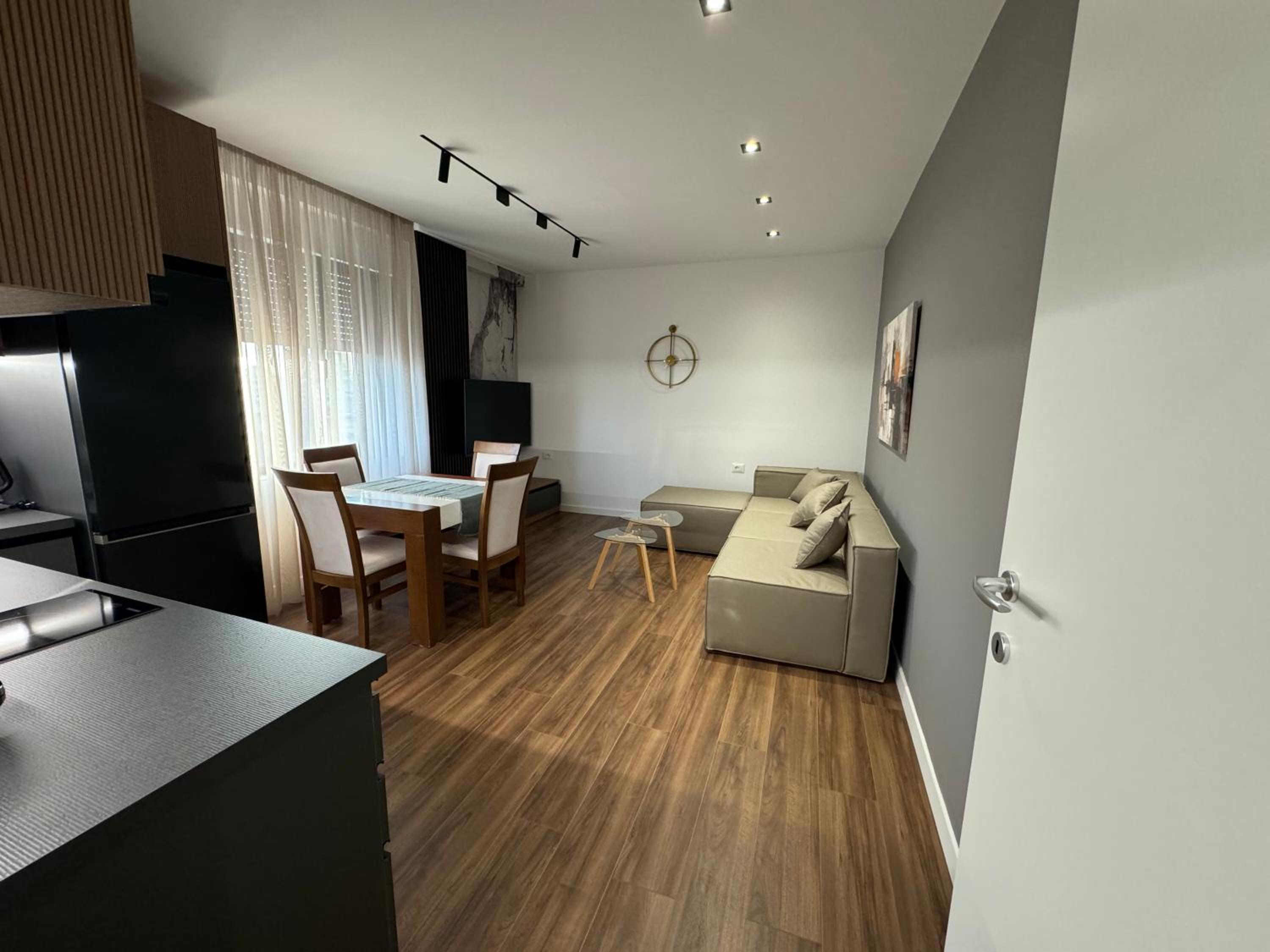 Old Bazaar apt 24