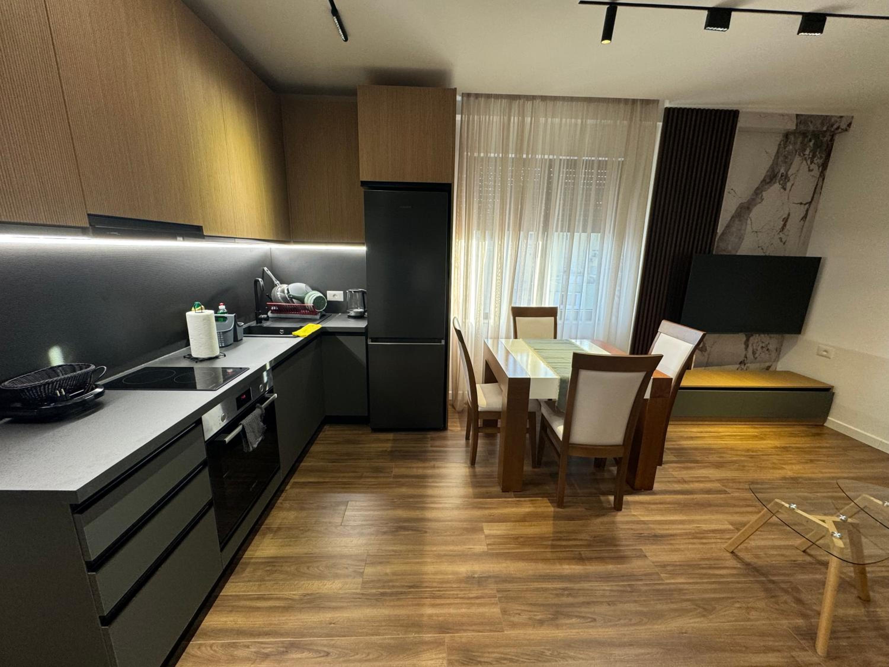 Old Bazaar apt 24
