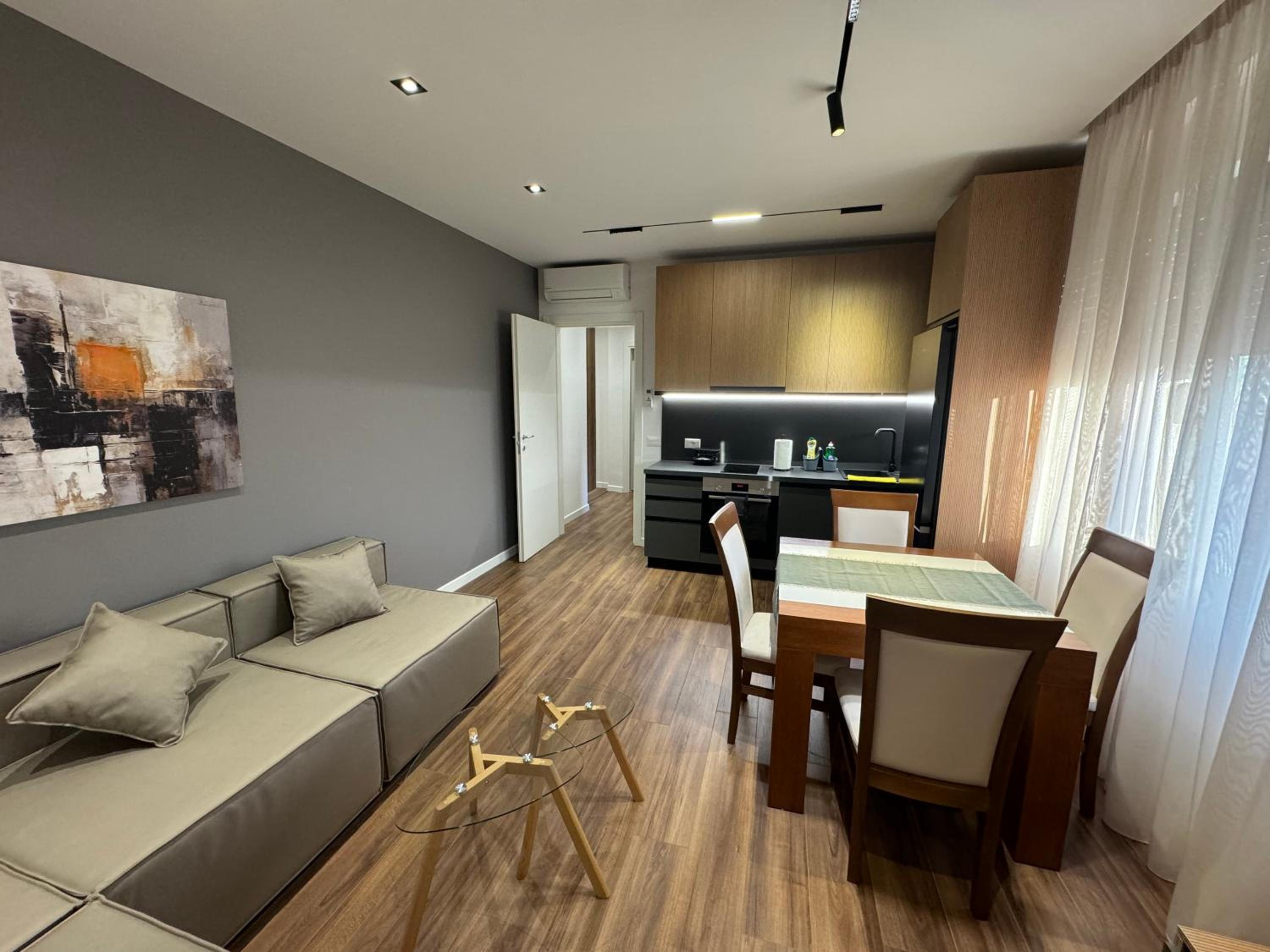 Old Bazaar apt 24