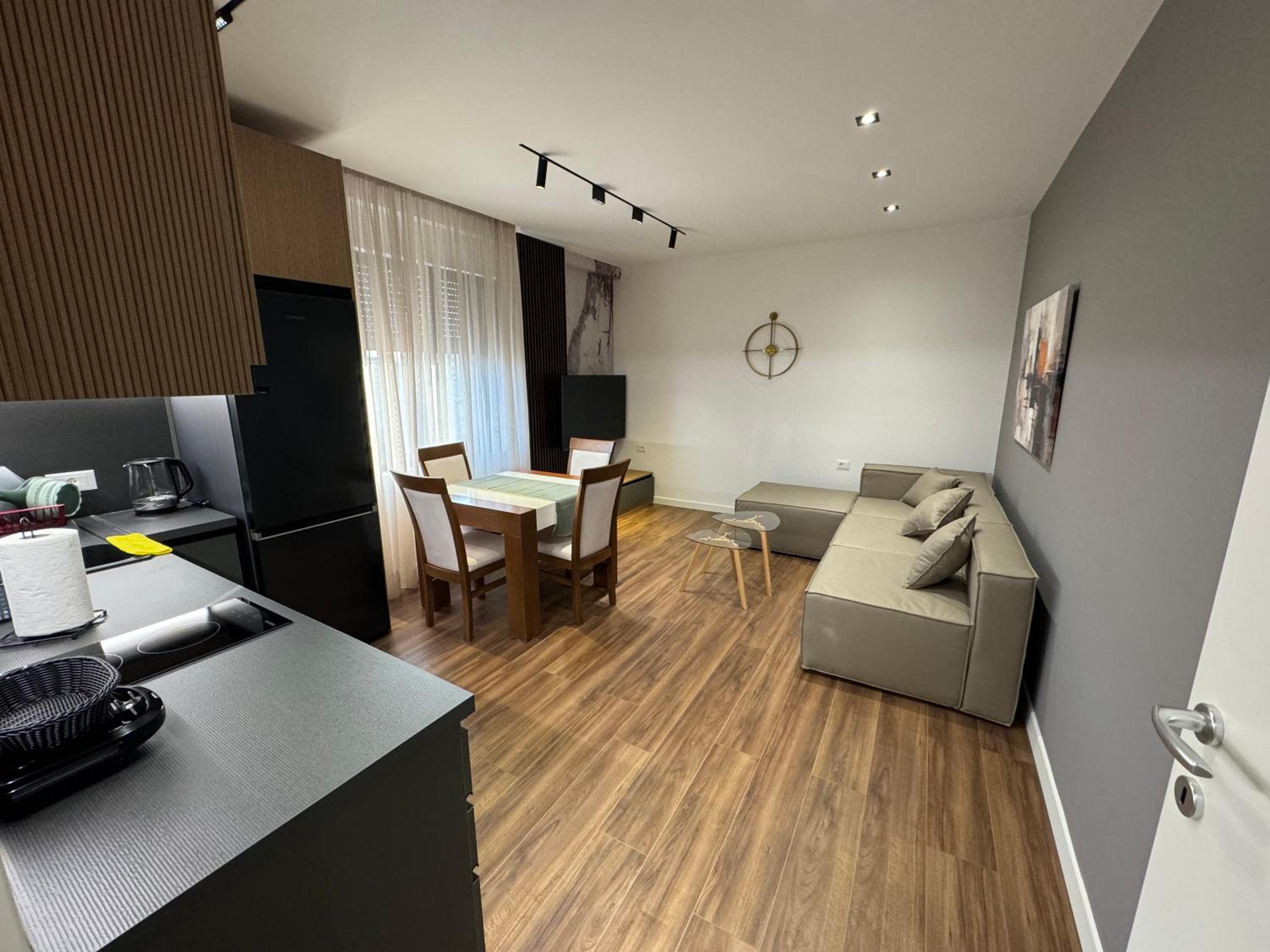 Old Bazaar apt 24