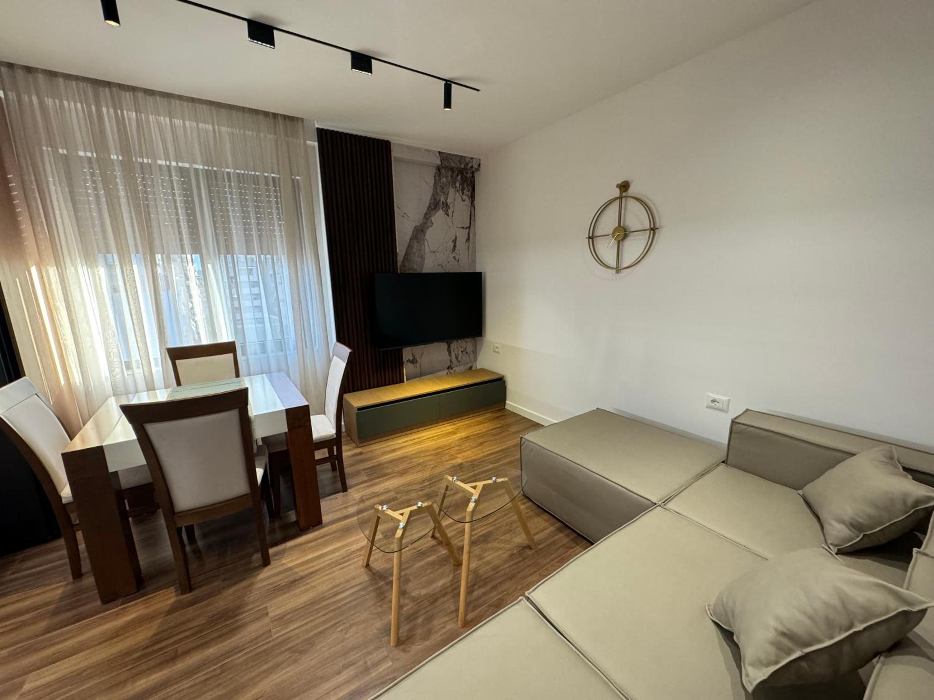 Old Bazaar apt 24