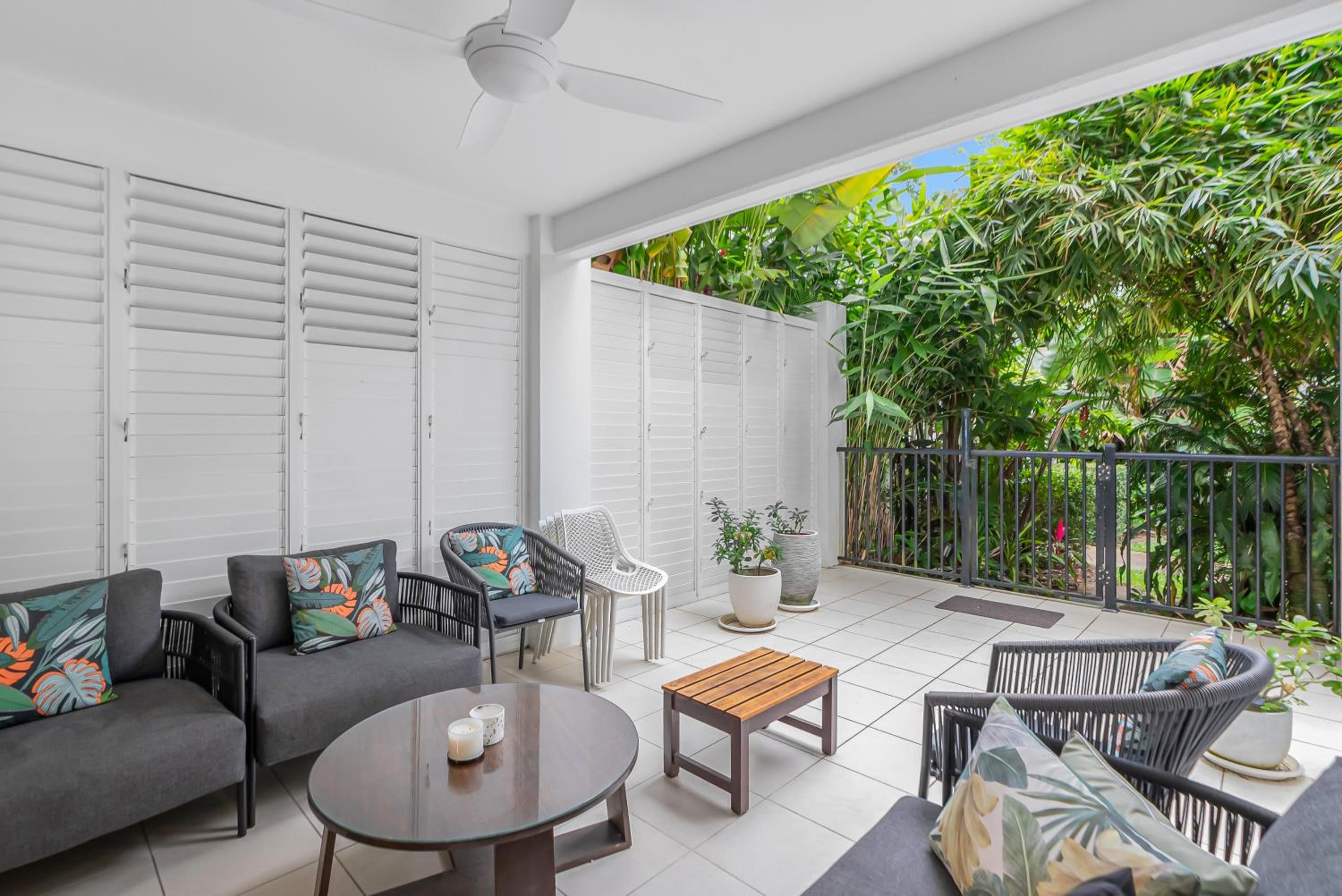 Elysium Private Accommodation at Beach Club & Spa