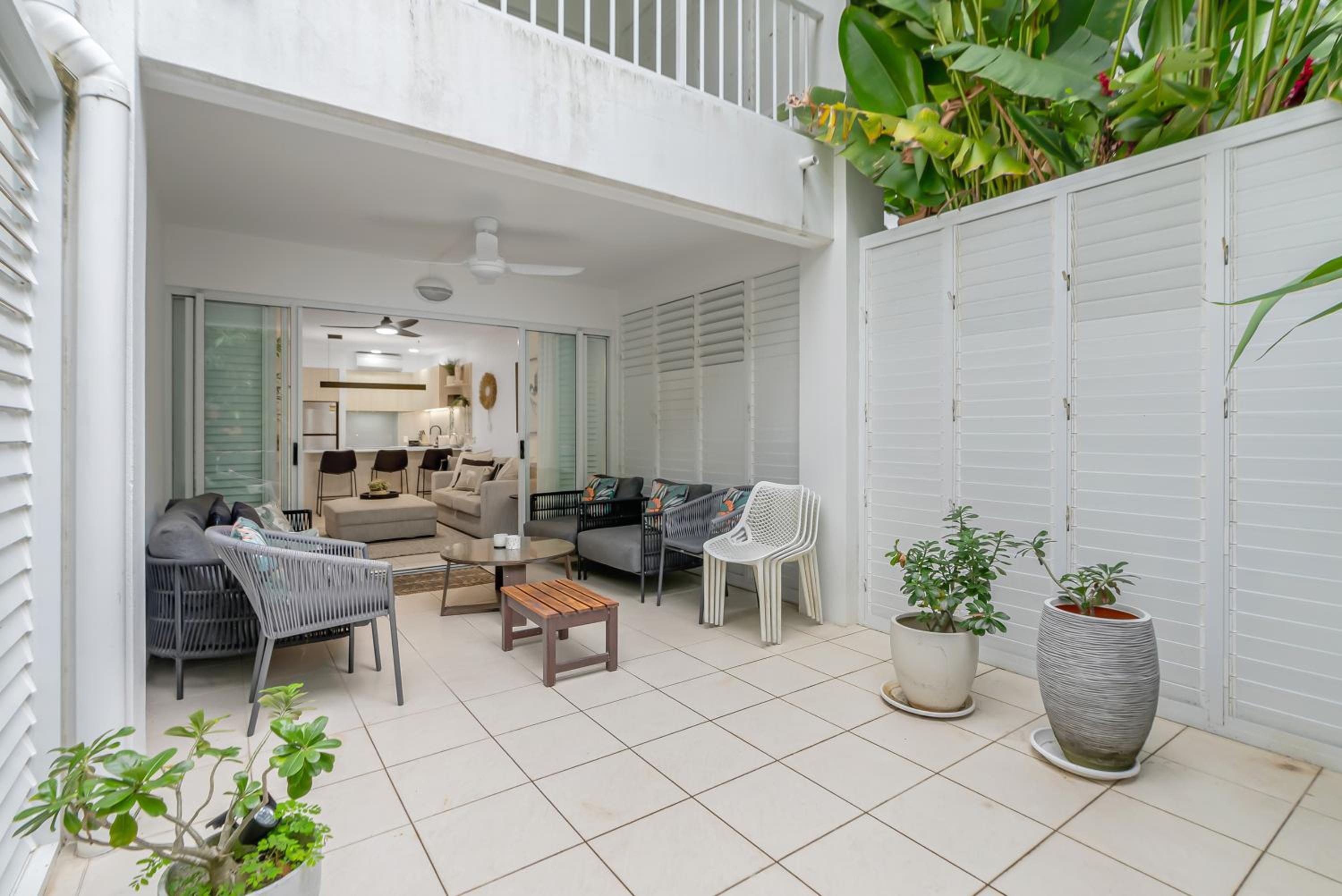 Elysium Private Accommodation at Beach Club & Spa