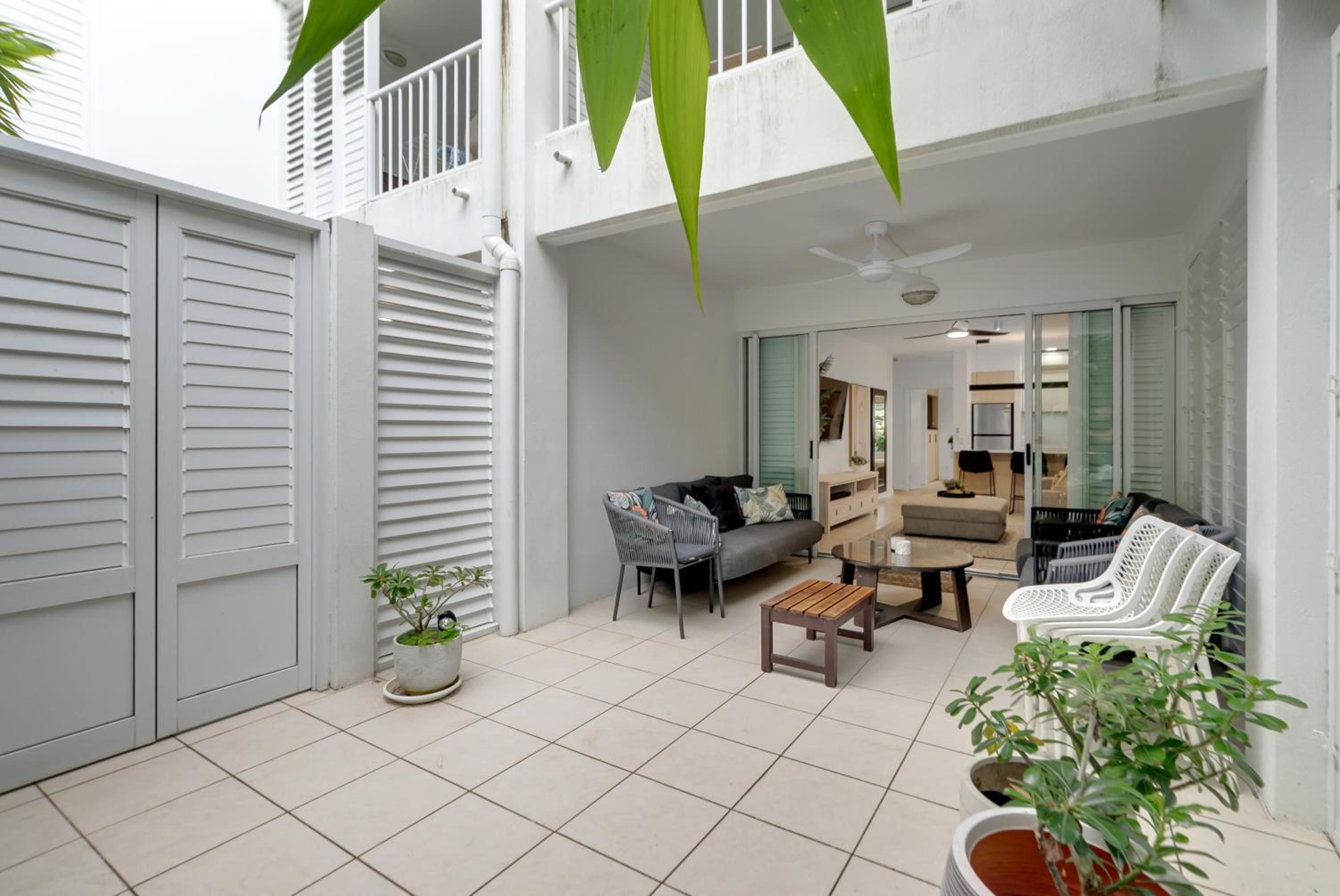 Elysium Private Accommodation at Beach Club & Spa