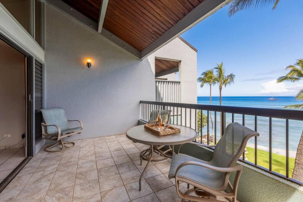 Hale Mahina B403- Beautiful 2 bedroom oceanfront condo, private beach, farmers market, and more - Image 2