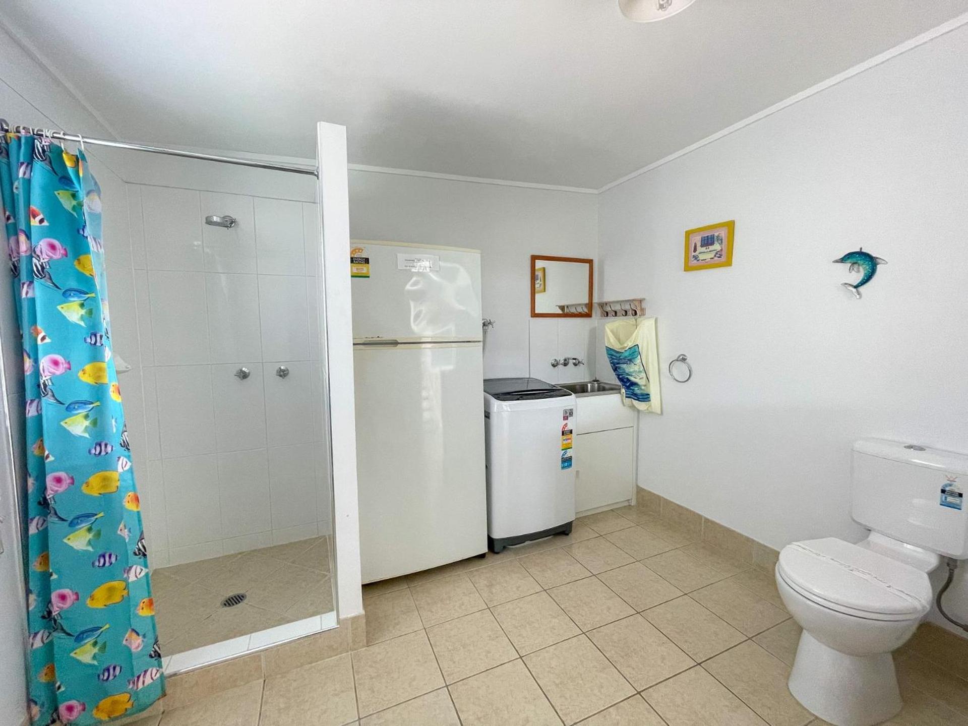 Scott's Retreat - Burrum Heads- Close to Beach- 4BR- Aircon
