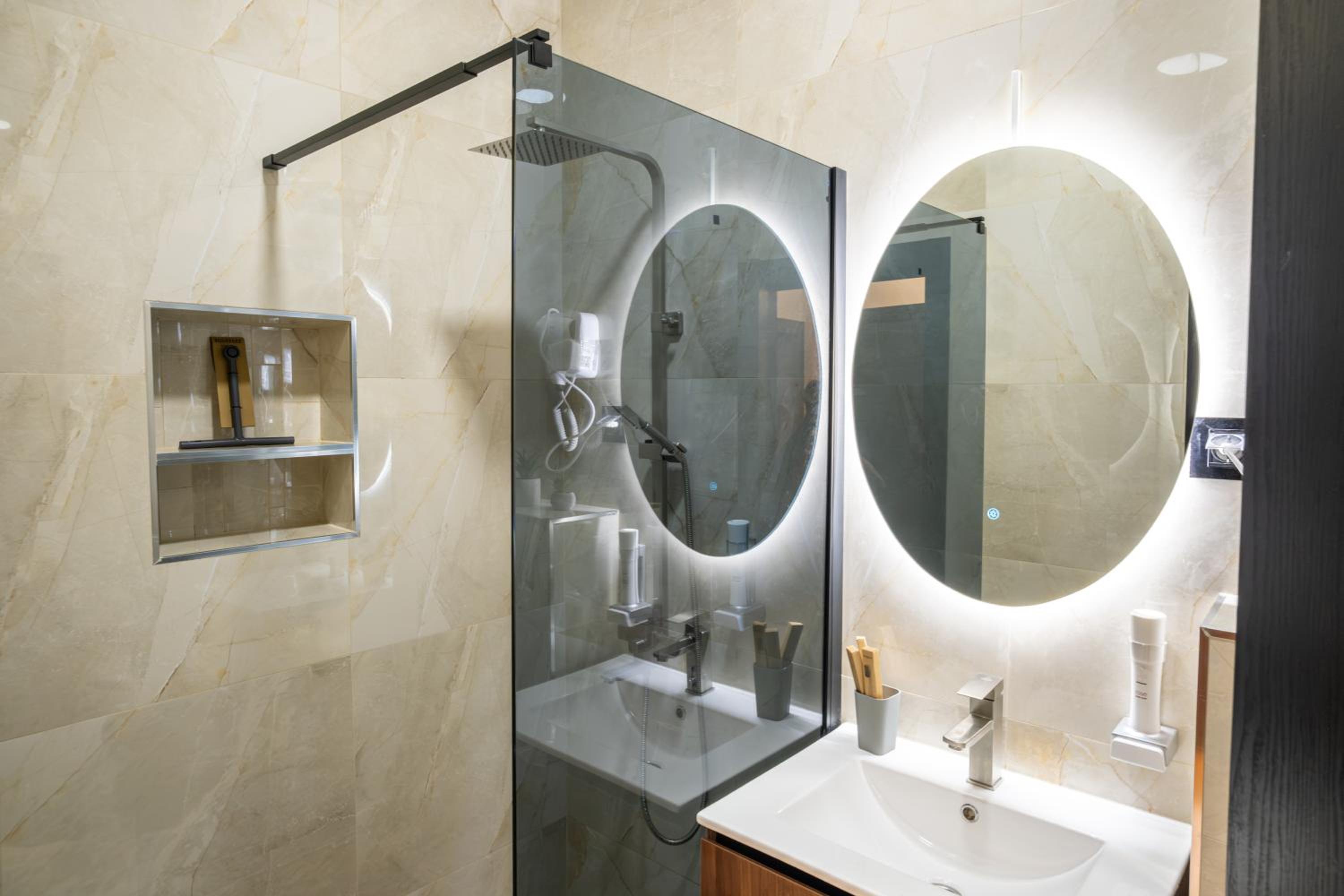 Trpeza Luxury Apartments, free parking