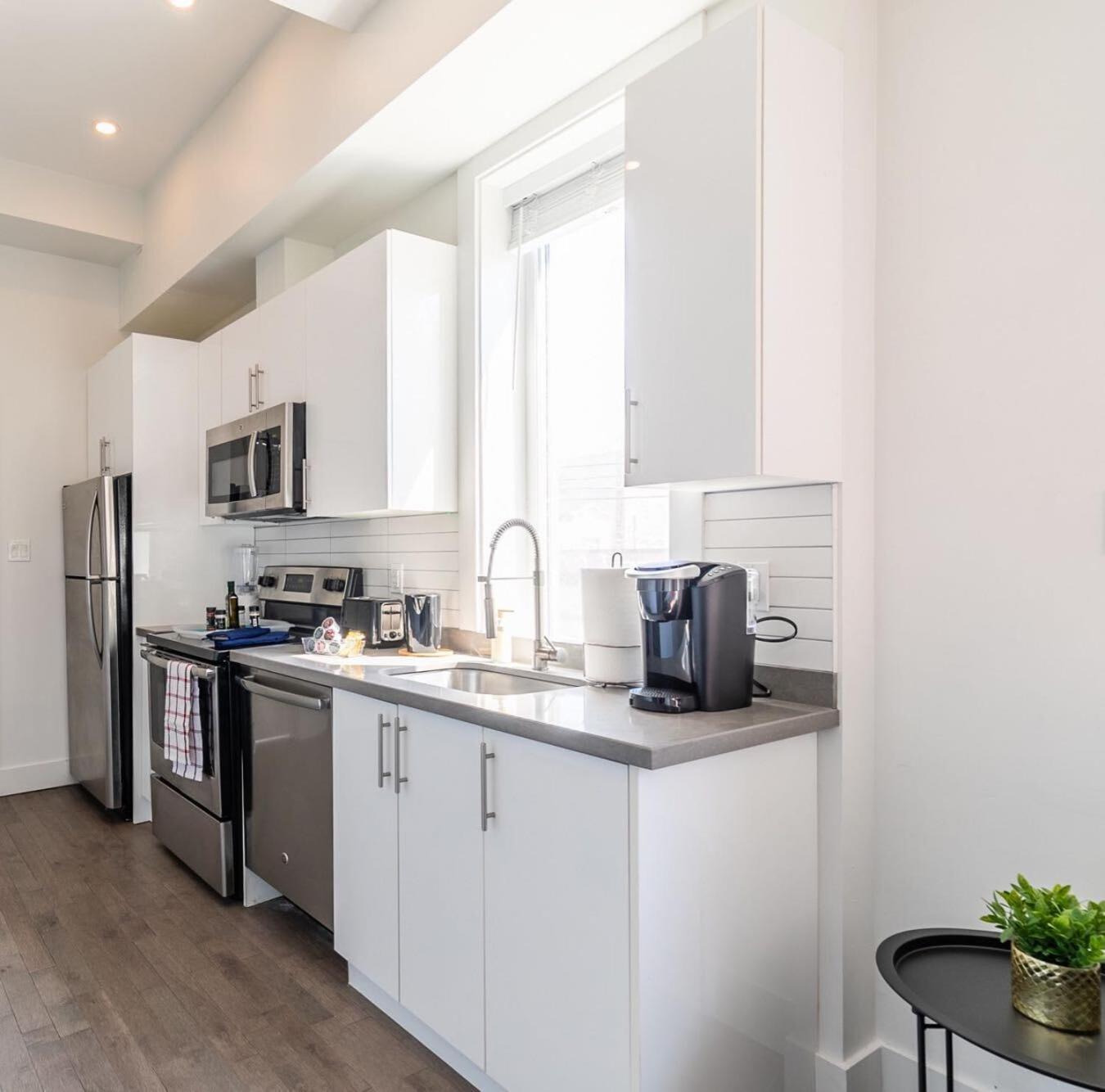 Spacious 2BR Unit in Great neighborhood