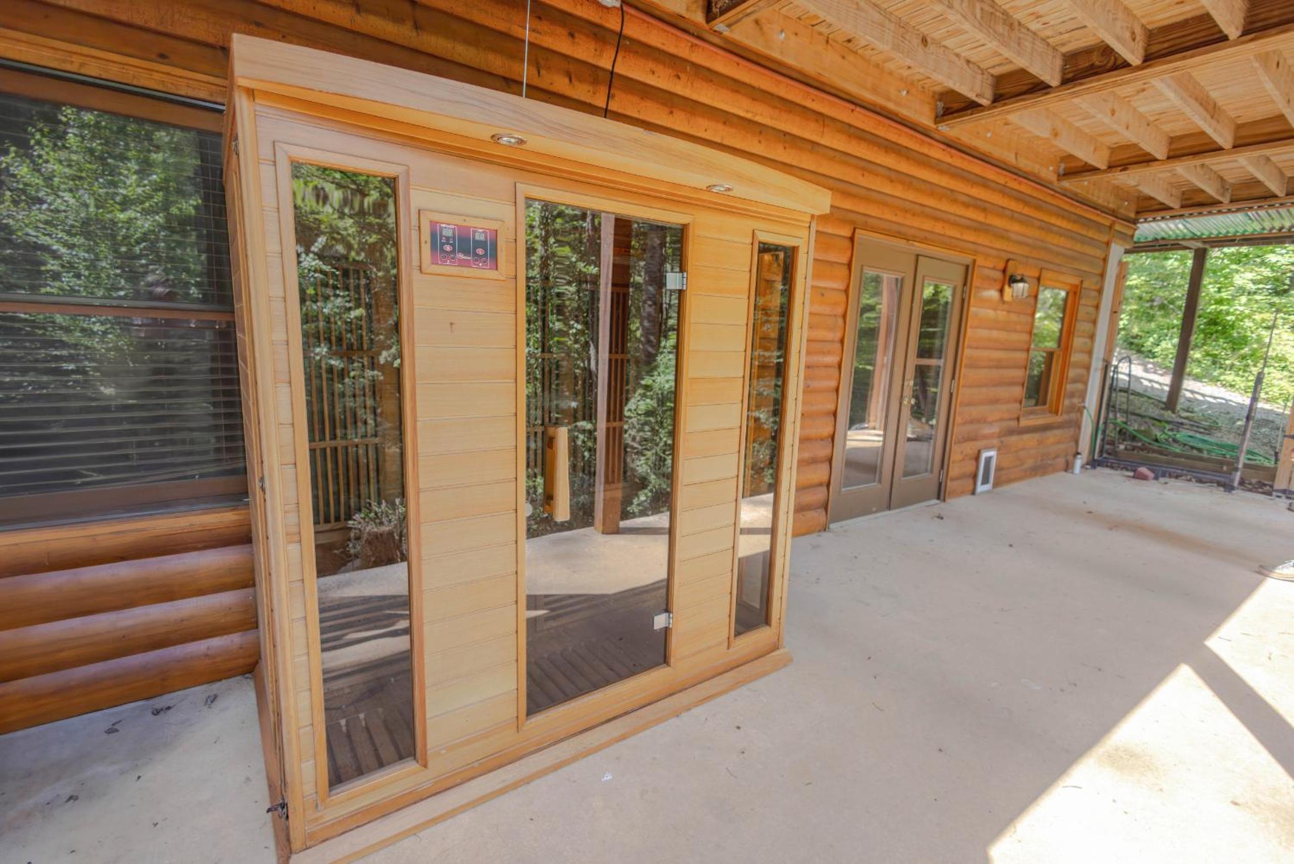 Aska Black Bear Lodge view 3