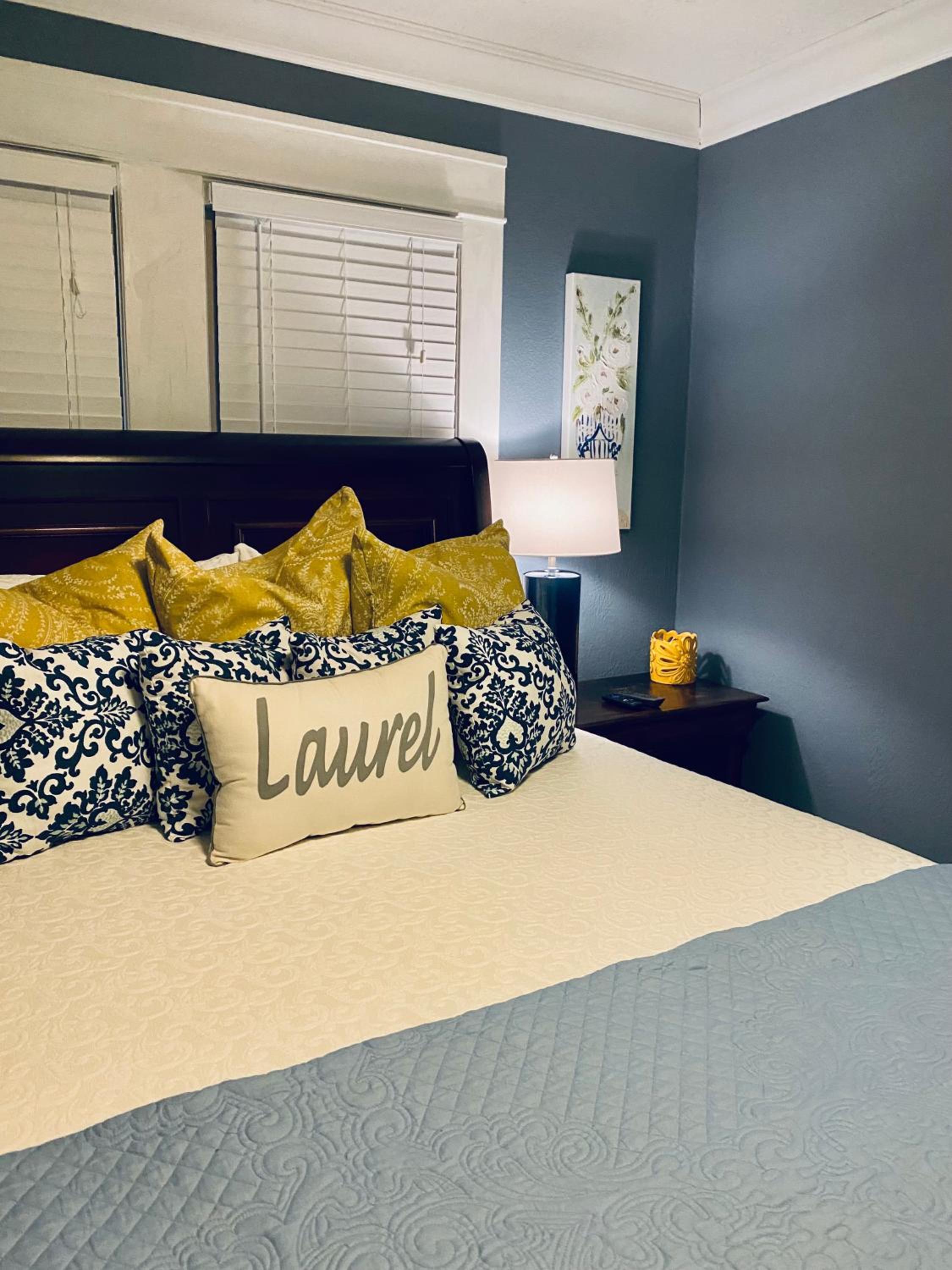 Laurel Vacations - 7th Avenue Manor - Property Image 2