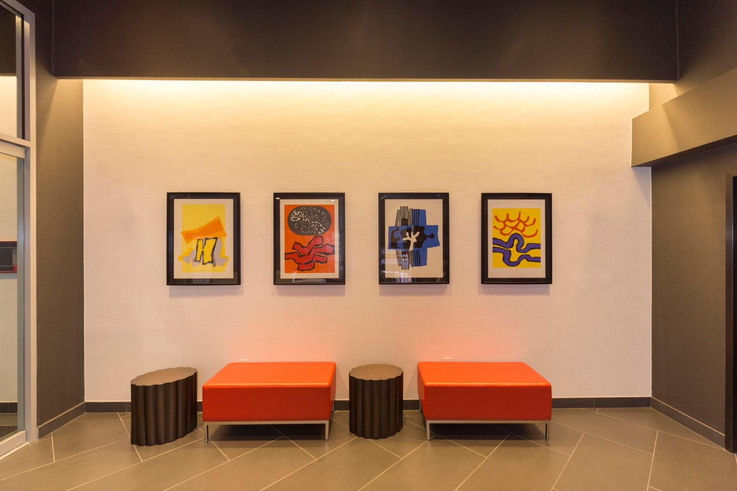 Edge Hotel Washington Heights