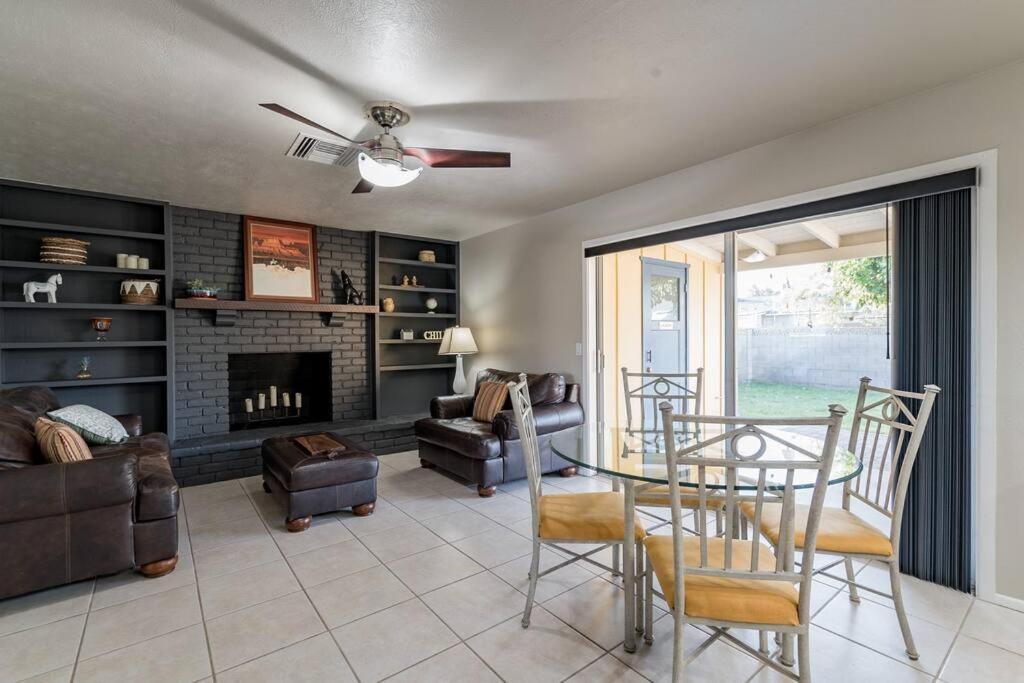 Phoenix Vacations - The Roadrunner4 Bd w Hot Tub Mountain Views - Property Image 17