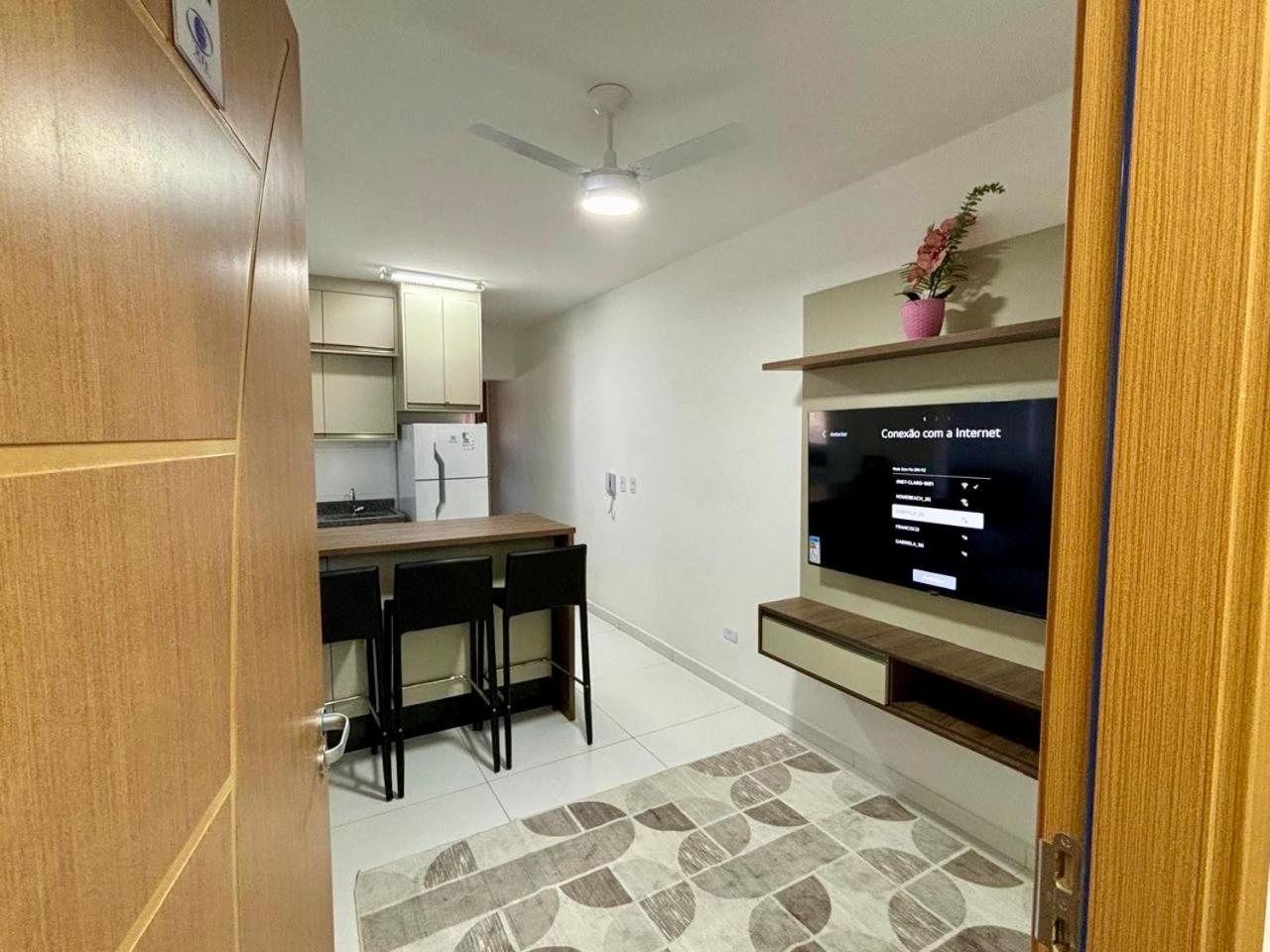 Novo Apto Canto do Forte, Rua Praia Vista Montanha, com Wi Fi, HomeBeach10, 01 Vaga de Garagem, Melhores Restaurantes ao lado