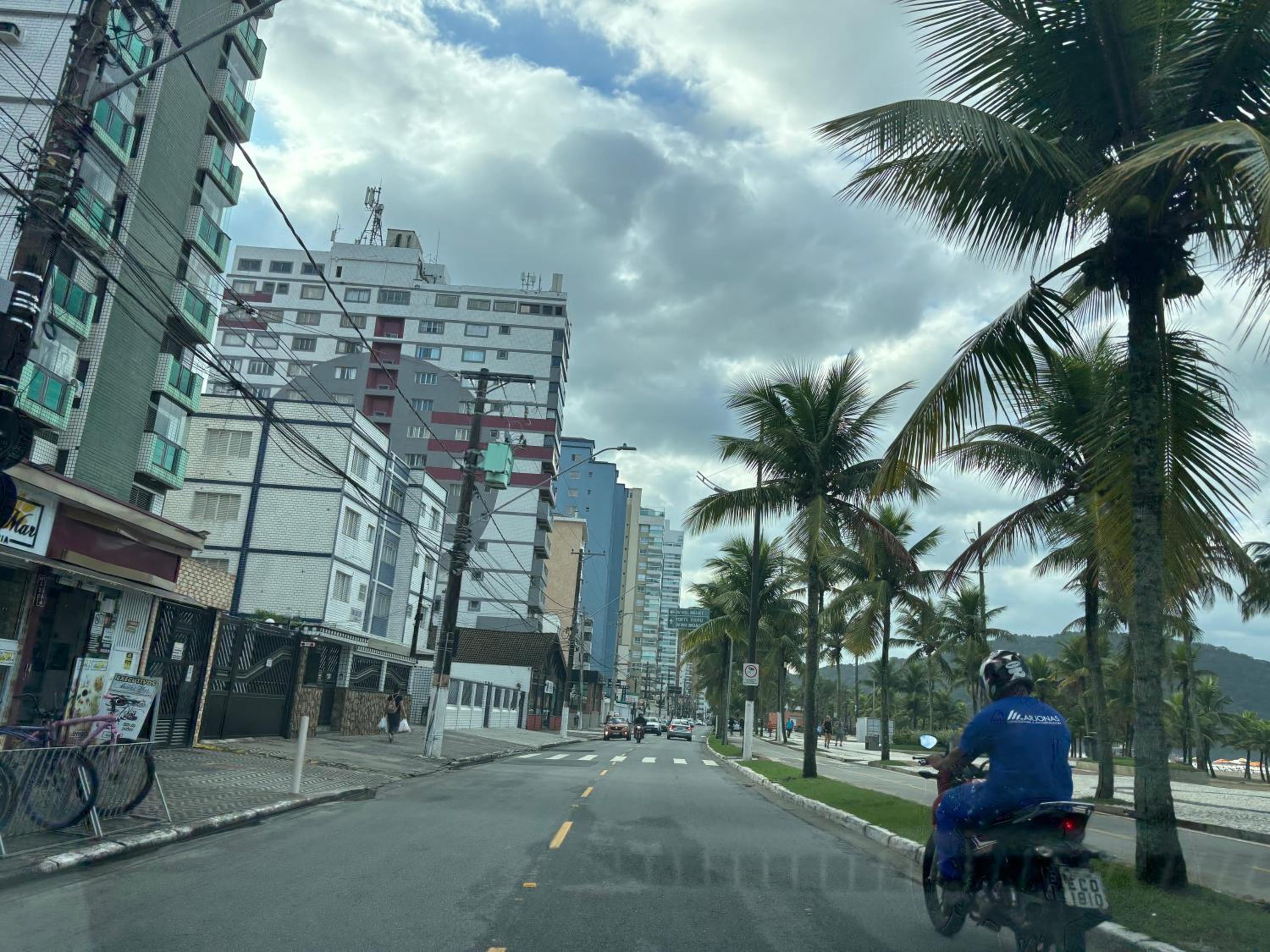 Novo Apto Canto do Forte, Rua Praia Vista Montanha, com Wi Fi, HomeBeach10, 01 Vaga de Garagem, Melhores Restaurantes ao lado