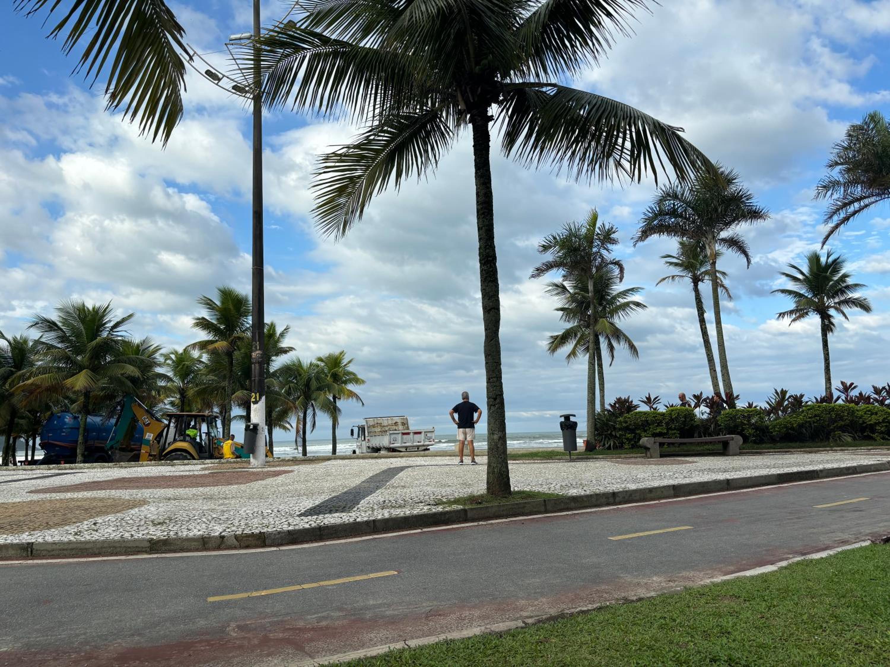 Novo Apto Canto do Forte, Rua Praia Vista Montanha, com Wi Fi, HomeBeach10, 01 Vaga de Garagem, Melhores Restaurantes ao lado
