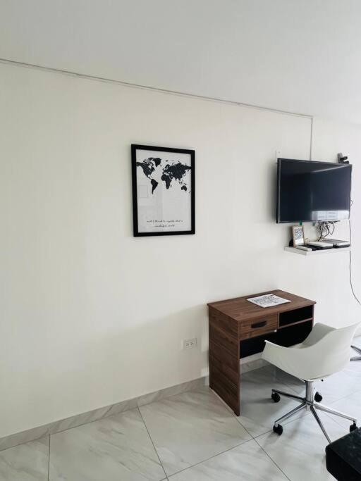 Stylish & Renovated Condo in El Laguito, Cartagena