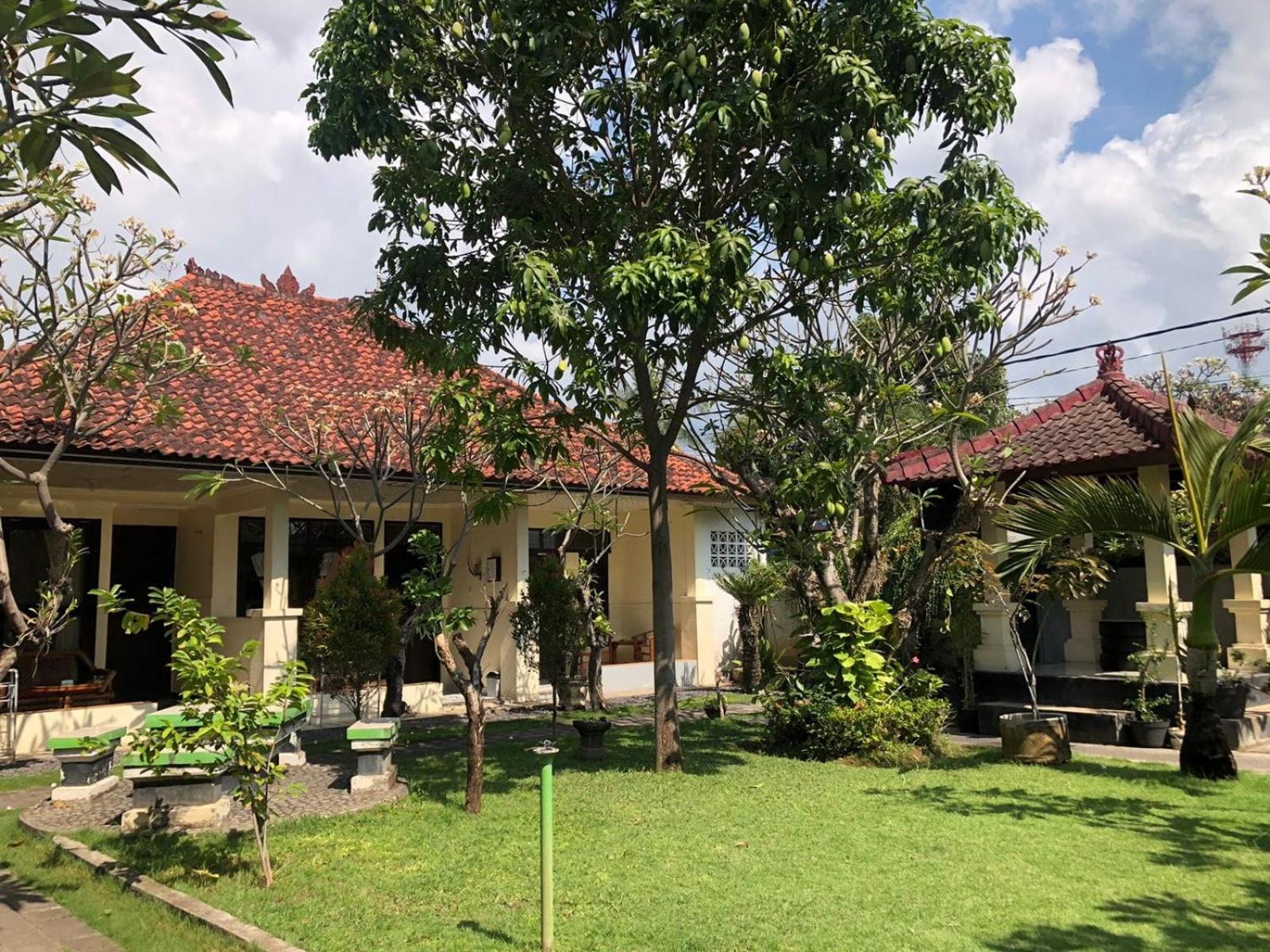 Puri Mandhara Lovina