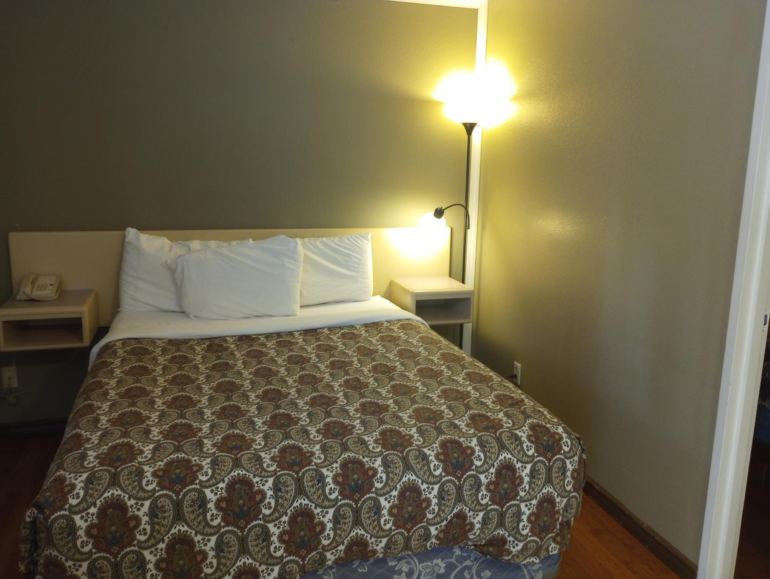 Magnuson Hotel Creston