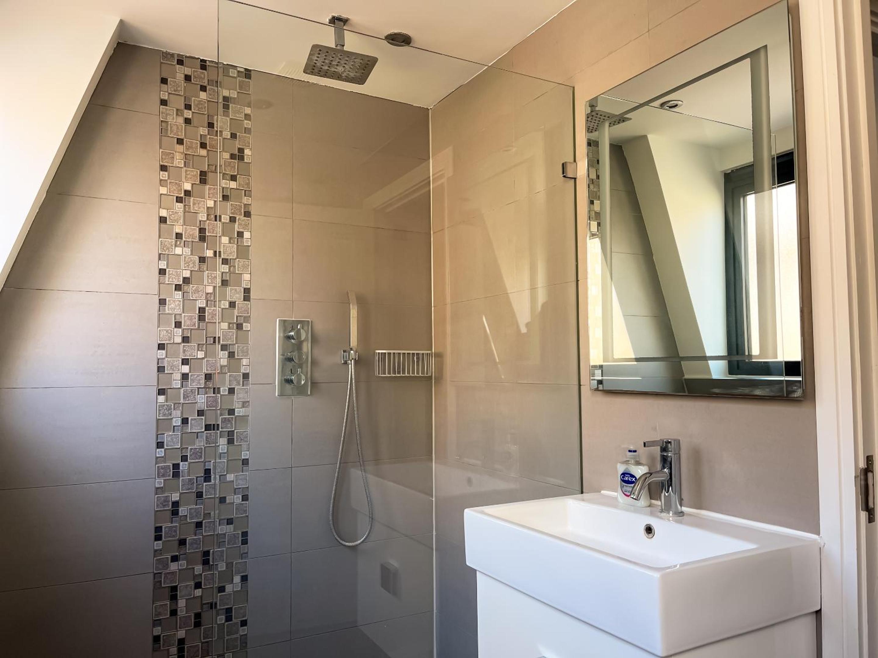 Omega Terrace, Luxury Modern Interior, Located Close To Alexandra Palace