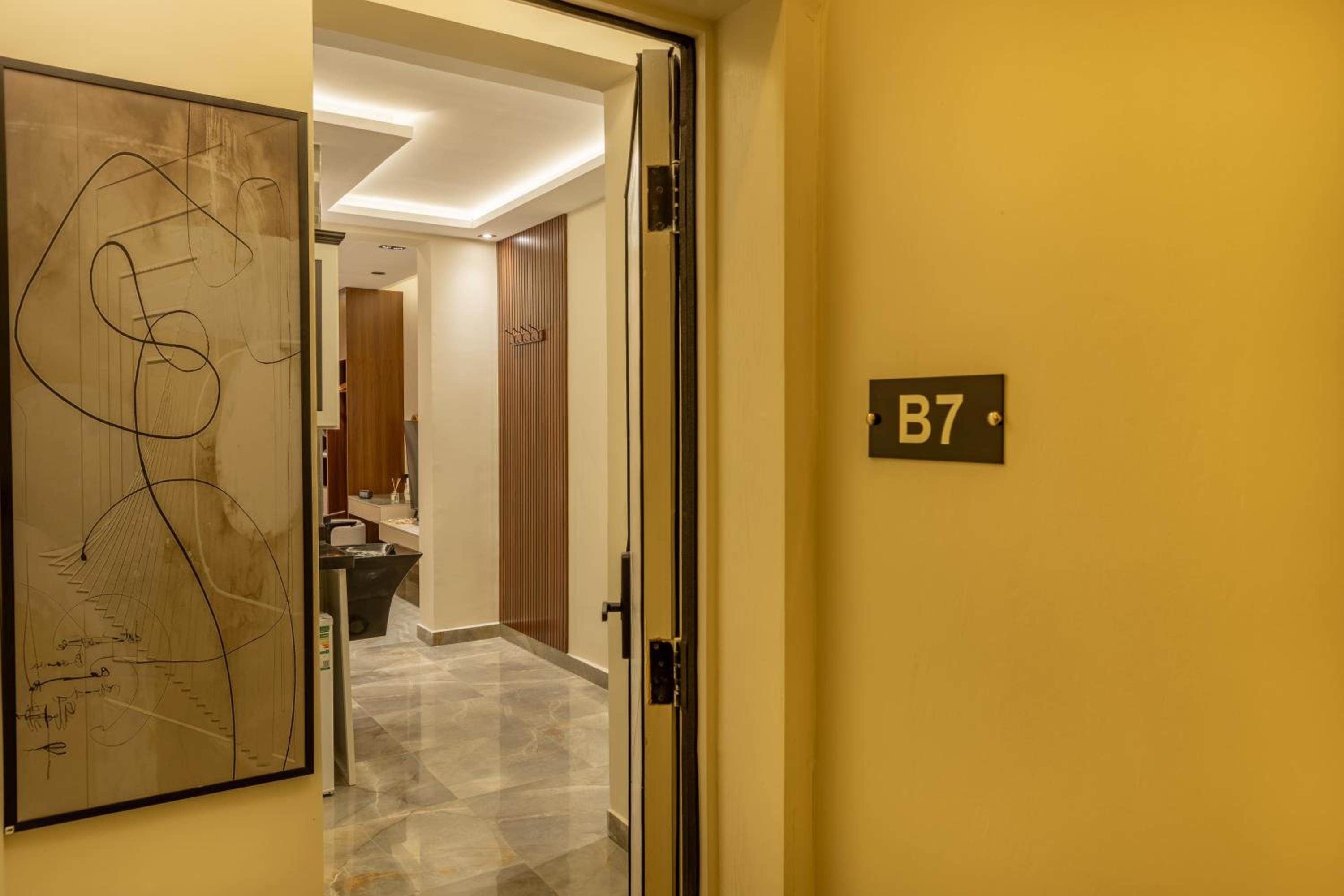 Charming Studio, Steps from Boulevard City