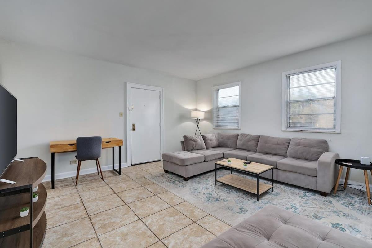 Oxford Vacations - Cozy modest apartment sleeps 6 - Property Image 1