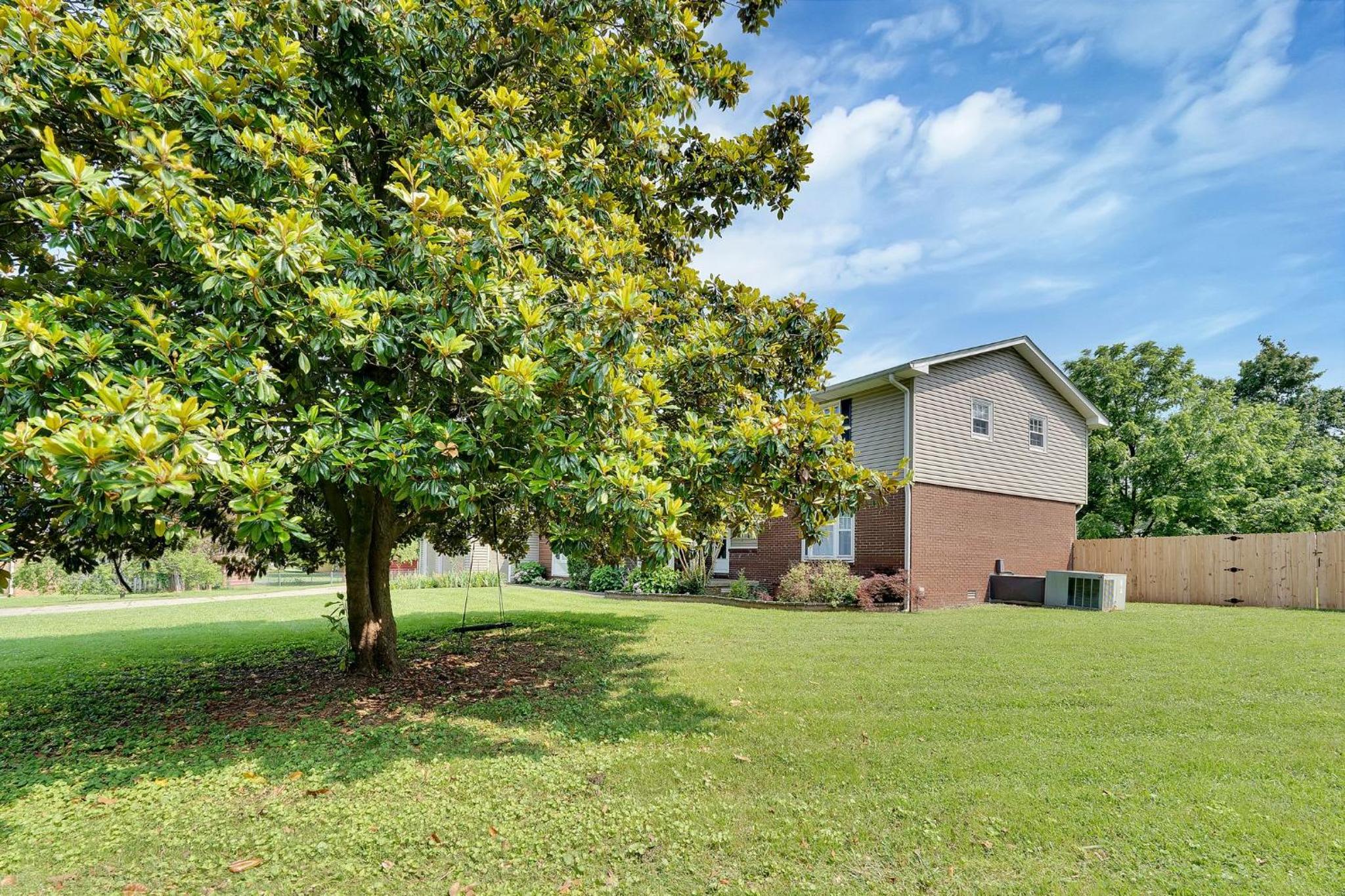 New Listing Murfreesboro Pool Home Sleeps 12 view 4